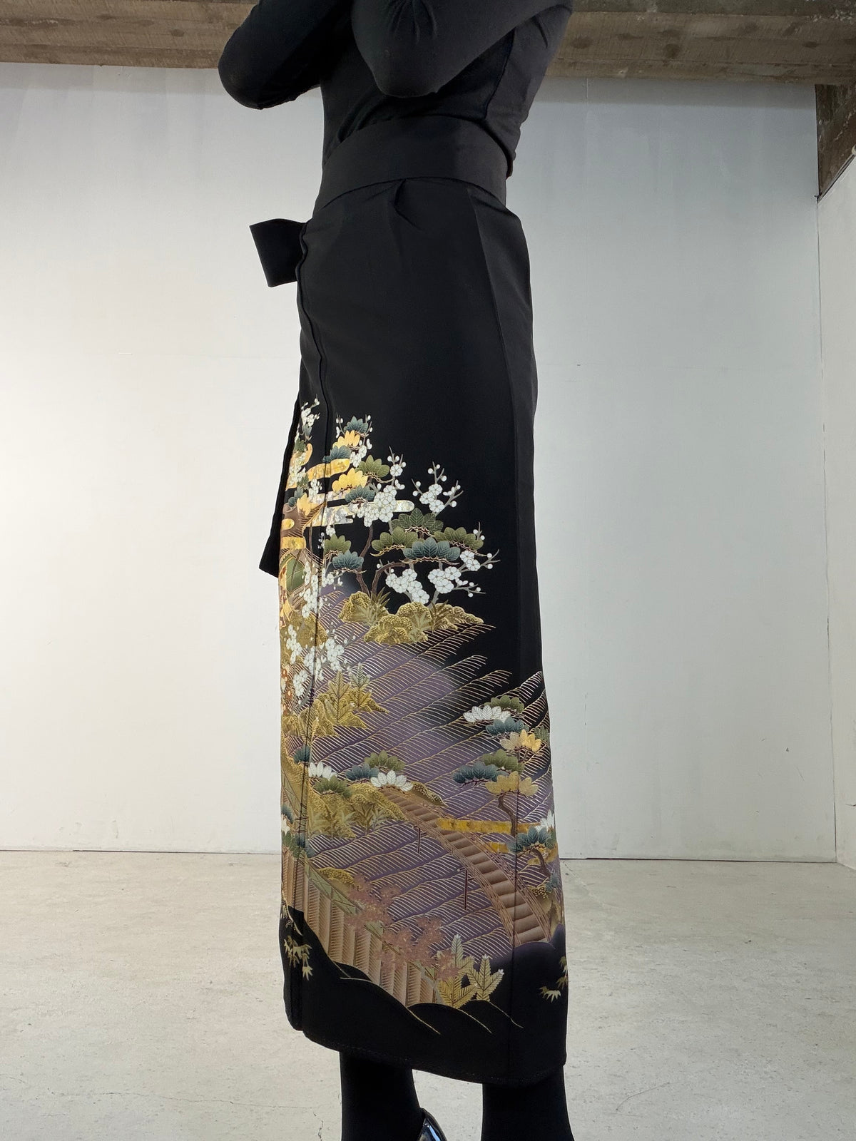 EDO-ZUMA SKIRT UPCYCLED FROM JAPANESE KIMONO "EDO071"
