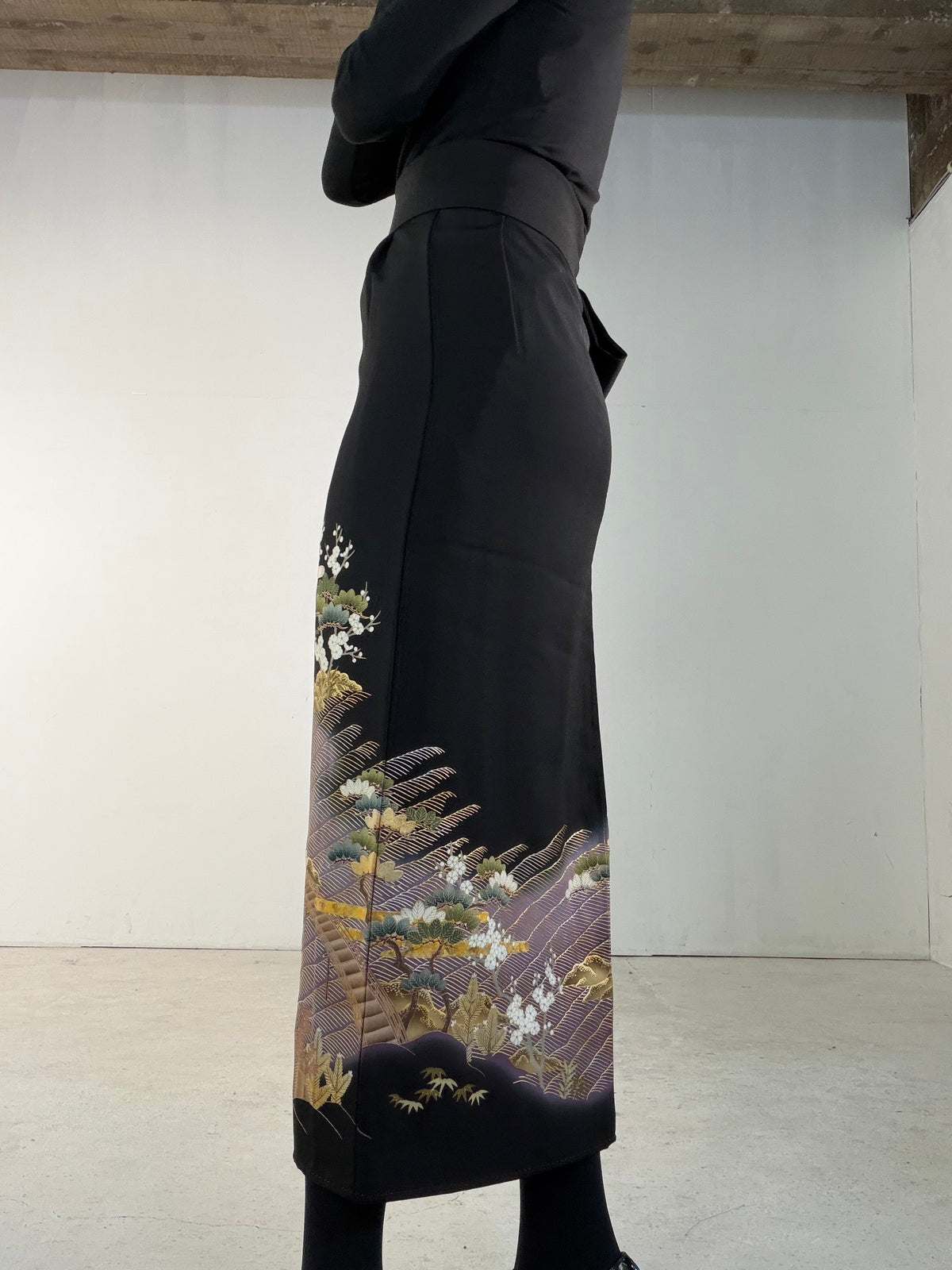 EDO-ZUMA SKIRT UPCYCLED FROM JAPANESE KIMONO "EDO071"