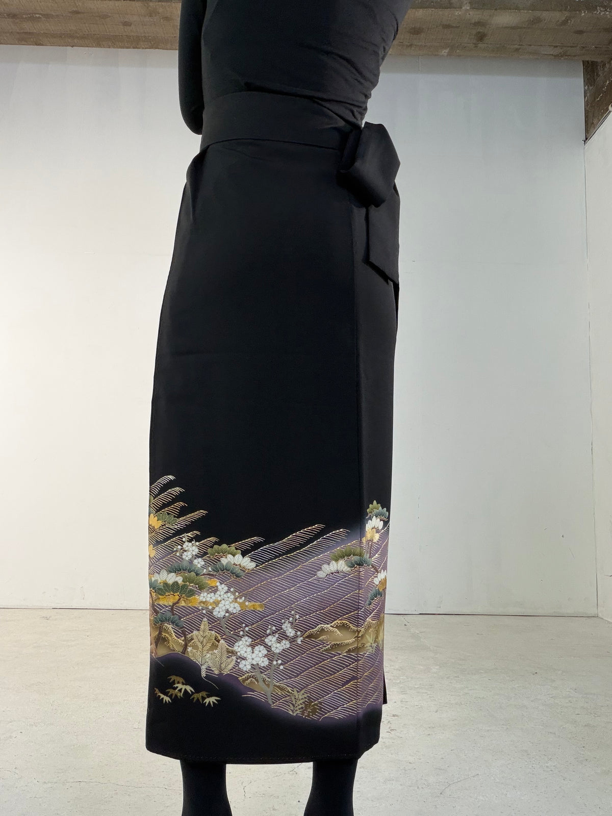EDO-ZUMA SKIRT UPCYCLED FROM JAPANESE KIMONO "EDO071"