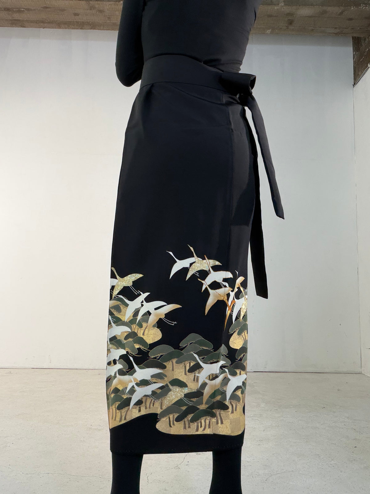 EDO-ZUMA SKIRT UPCYCLED FROM JAPANESE KIMONO "EDO069"