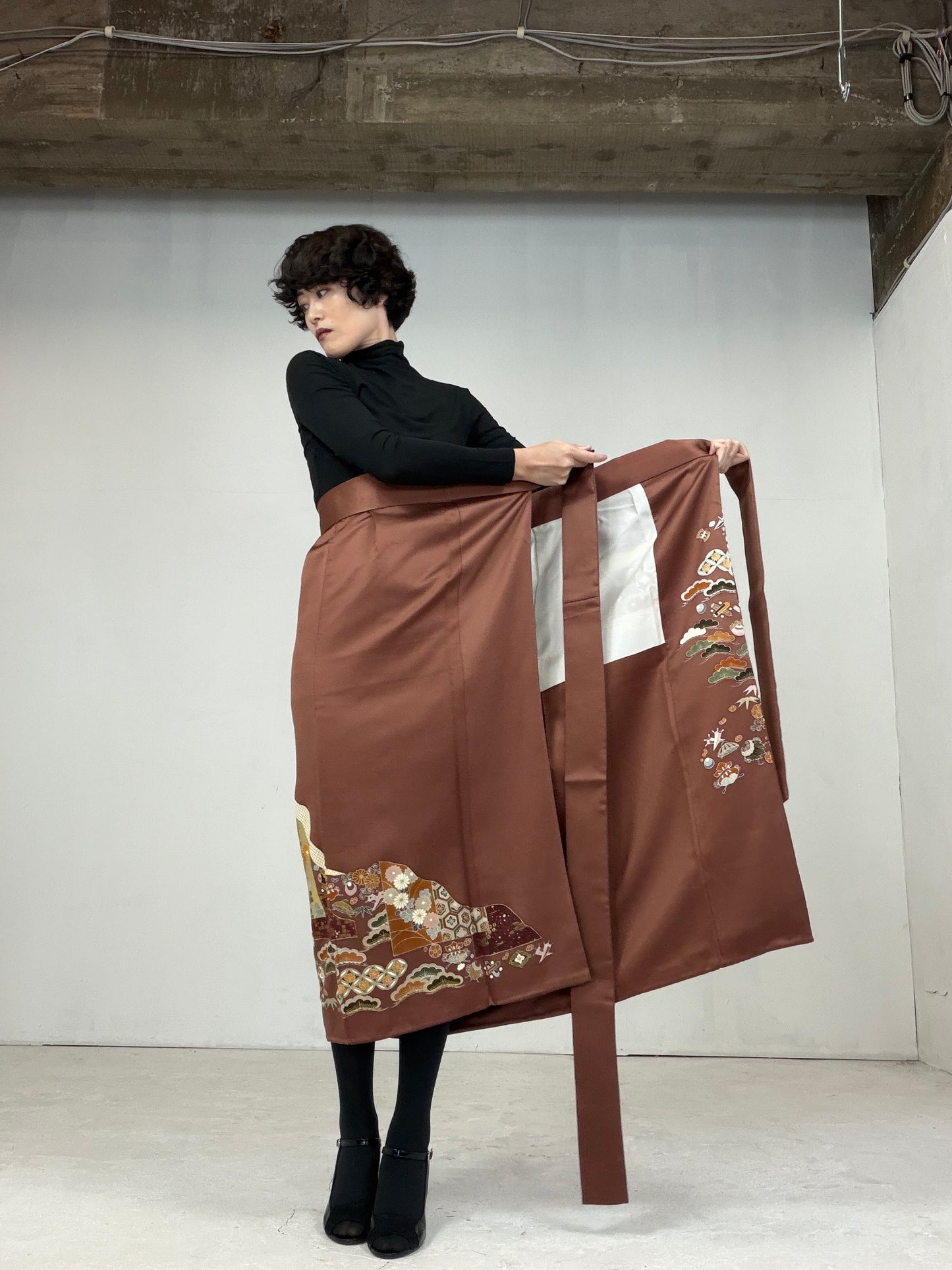 IROTOME SKIRT UPCYCLED FROM JAPANESE KIMONO "104"