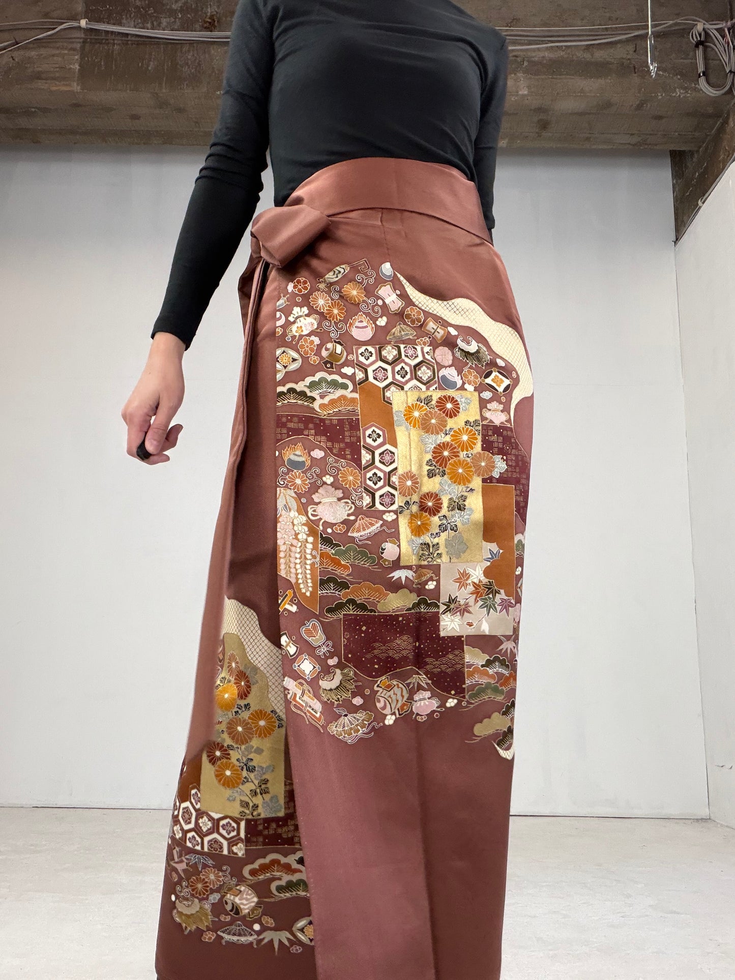 IROTOME SKIRT UPCYCLED FROM JAPANESE KIMONO "104"