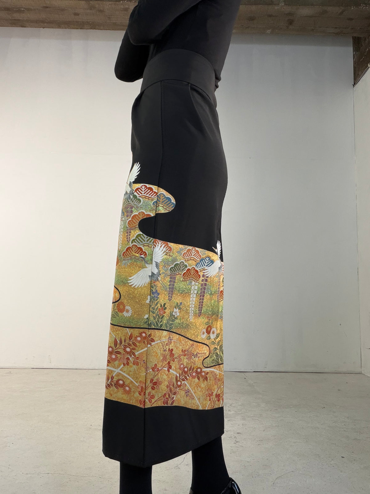 EDO-ZUMA SKIRT UPCYCLED FROM JAPANESE KIMONO "EDO066"