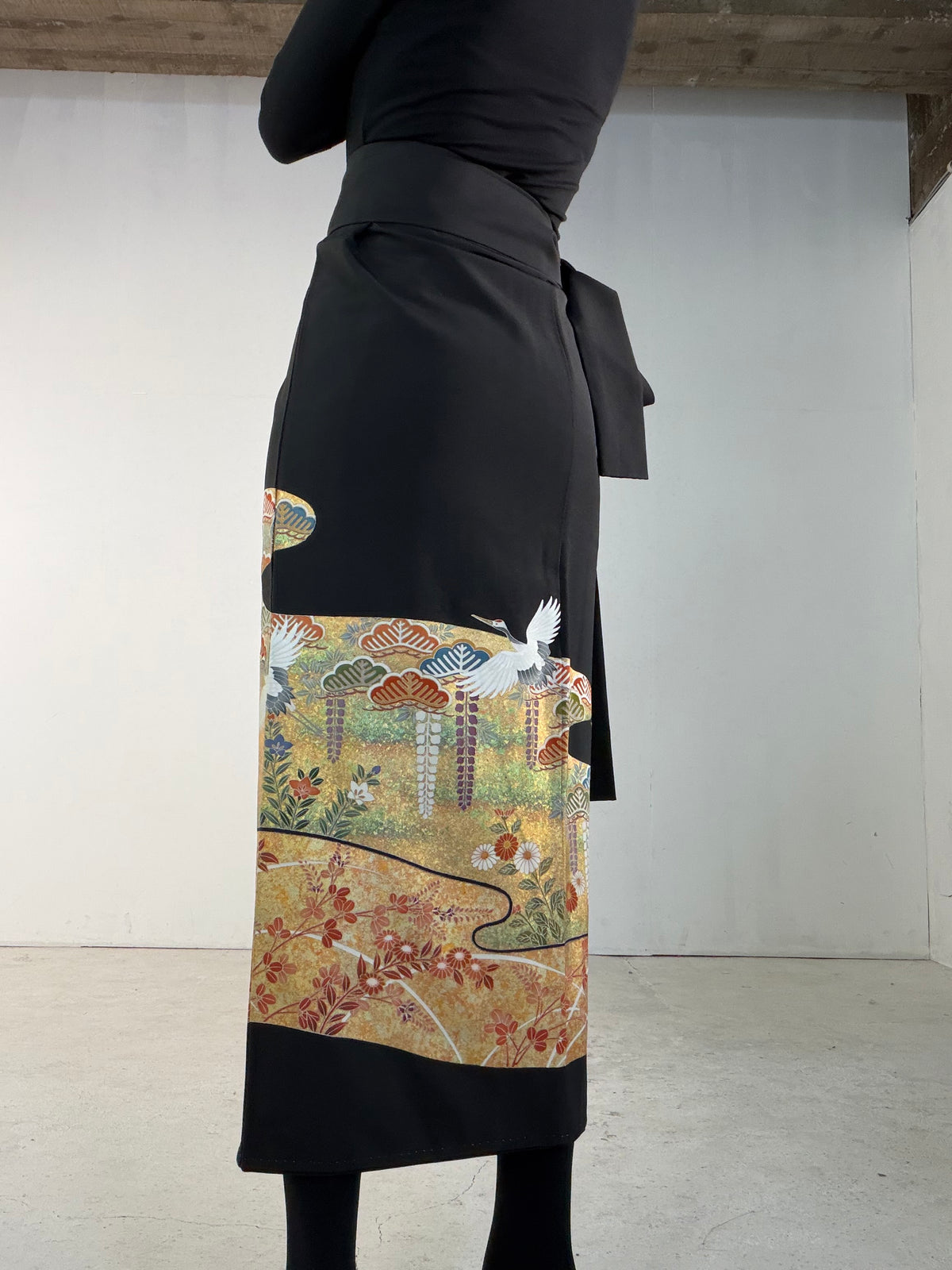 EDO-ZUMA SKIRT UPCYCLED FROM JAPANESE KIMONO "EDO066"