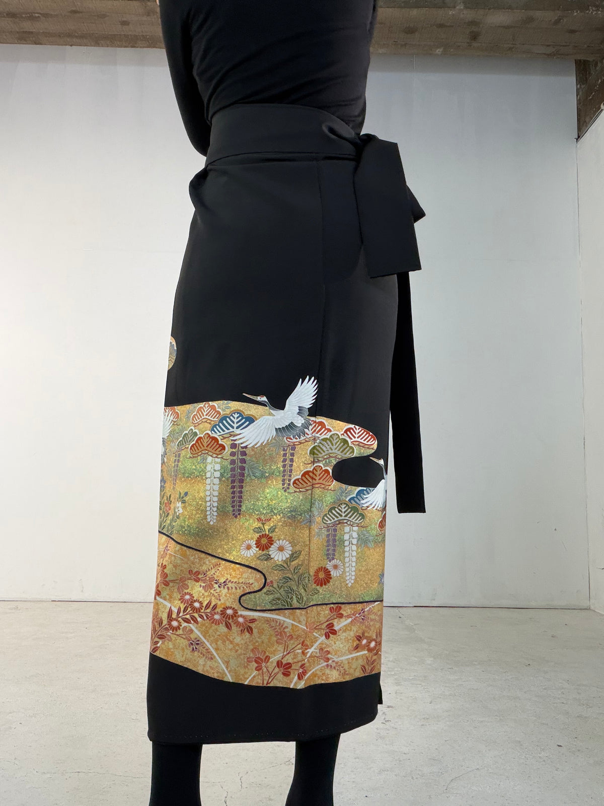 EDO-ZUMA SKIRT UPCYCLED FROM JAPANESE KIMONO "EDO066"