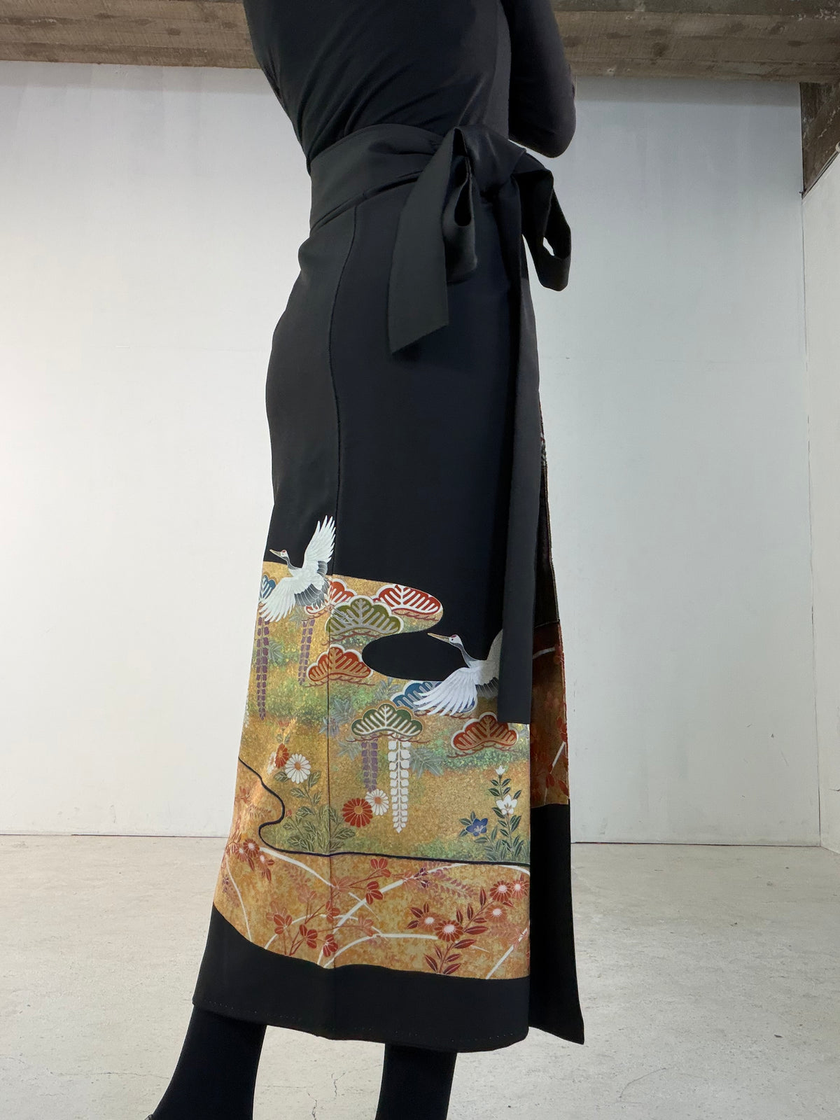 EDO-ZUMA SKIRT UPCYCLED FROM JAPANESE KIMONO "EDO066"