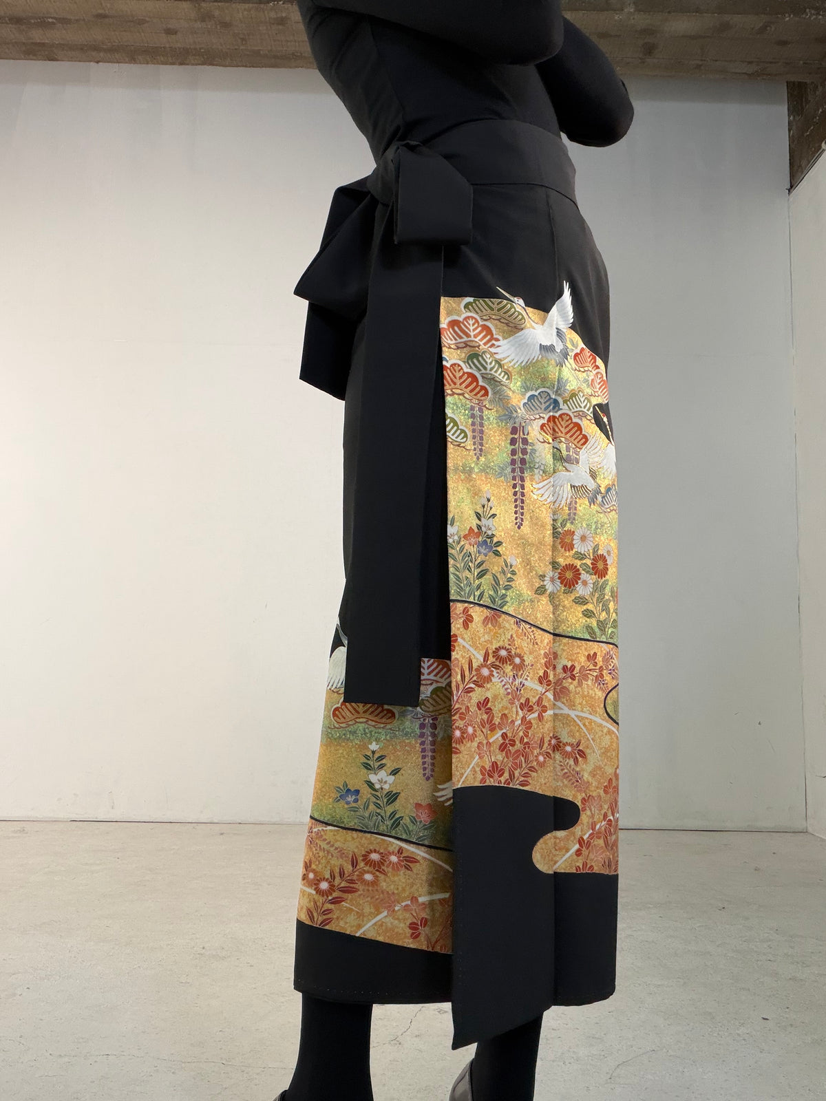 EDO-ZUMA SKIRT UPCYCLED FROM JAPANESE KIMONO "EDO066"