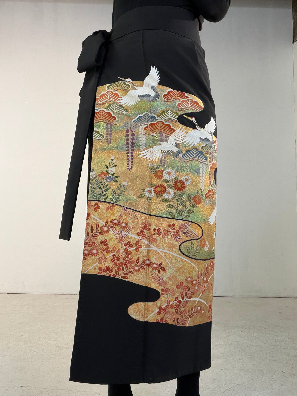 EDO-ZUMA SKIRT UPCYCLED FROM JAPANESE KIMONO "EDO066"