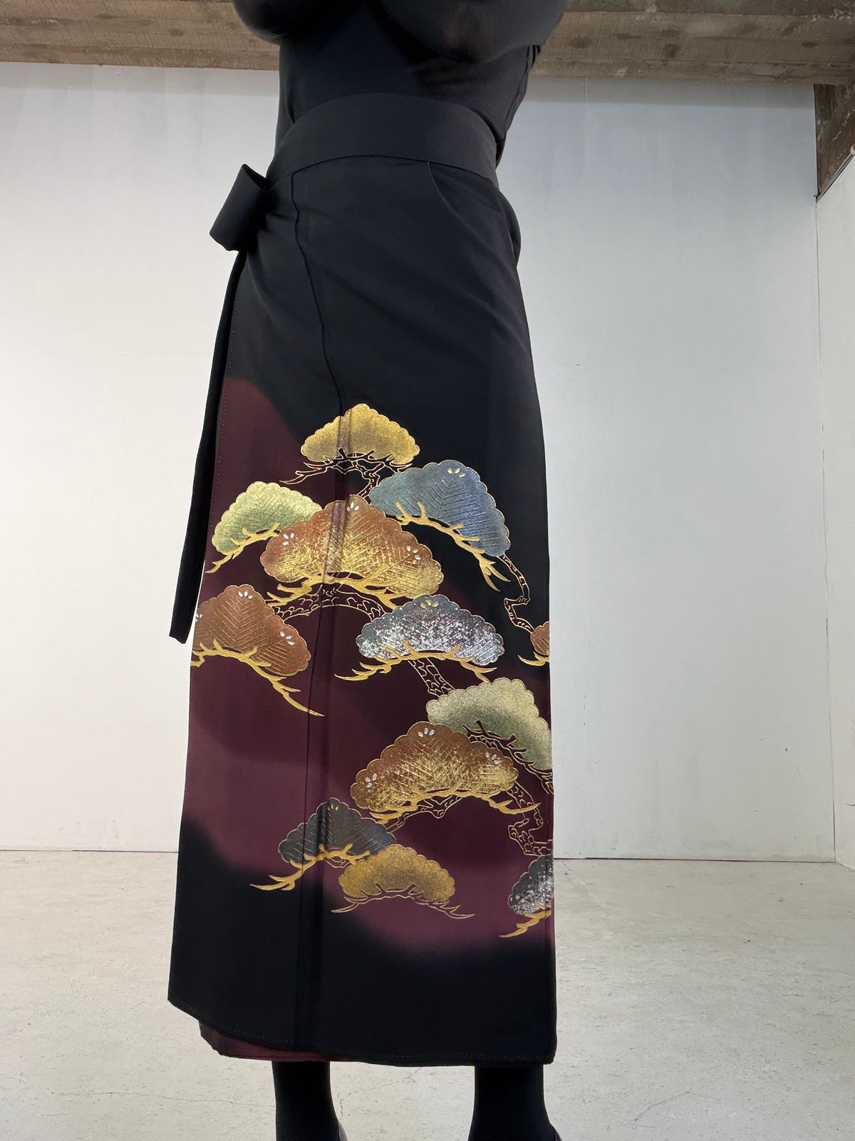 EDO-ZUMA SKIRT UPCYCLED FROM JAPANESE KIMONO "EDO065"