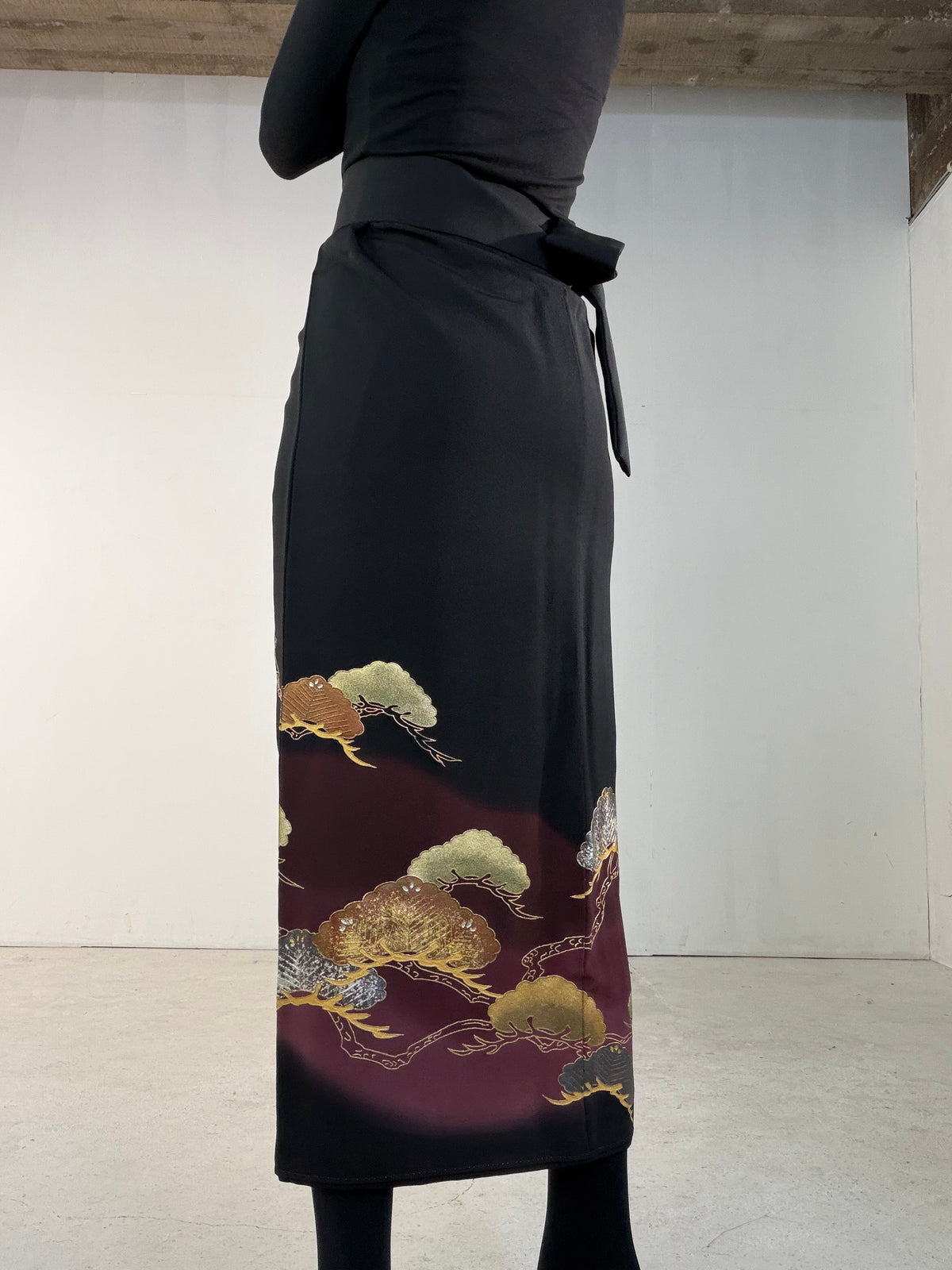 EDO-ZUMA SKIRT UPCYCLED FROM JAPANESE KIMONO "EDO065"