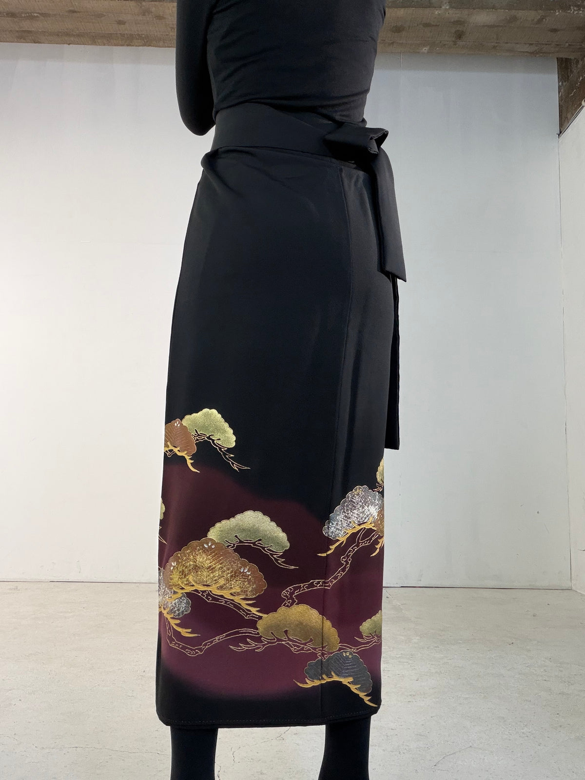 EDO-ZUMA SKIRT UPCYCLED FROM JAPANESE KIMONO "EDO065"