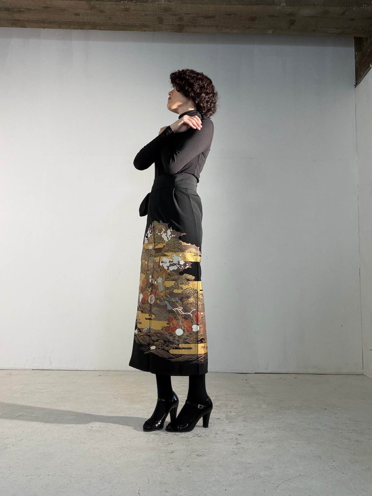 EDO-ZUMA SKIRT UPCYCLED FROM JAPANESE KIMONO "EDO064"