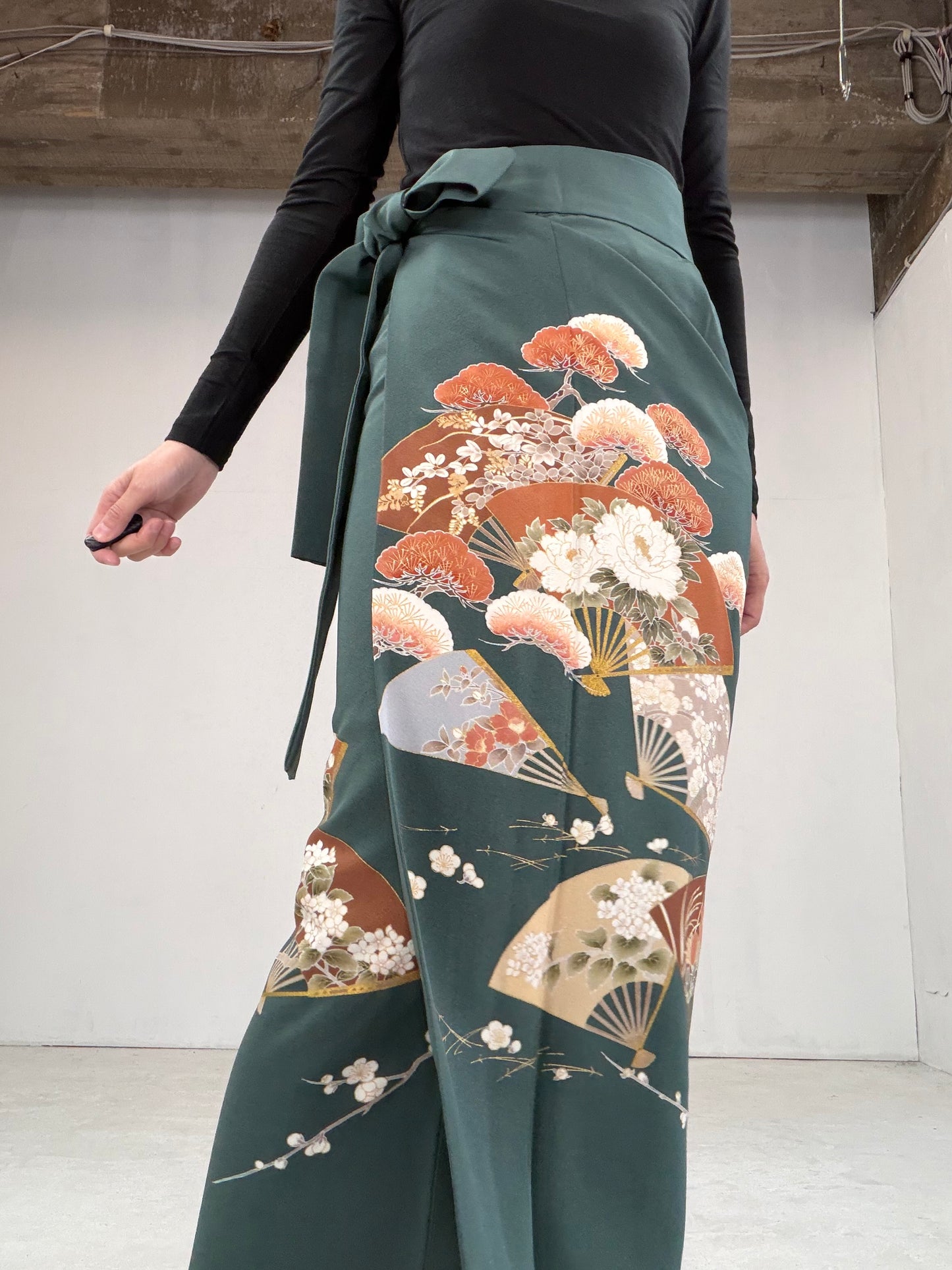 IROTOME SKIRT UPCYCLED FROM JAPANESE KIMONO "102"