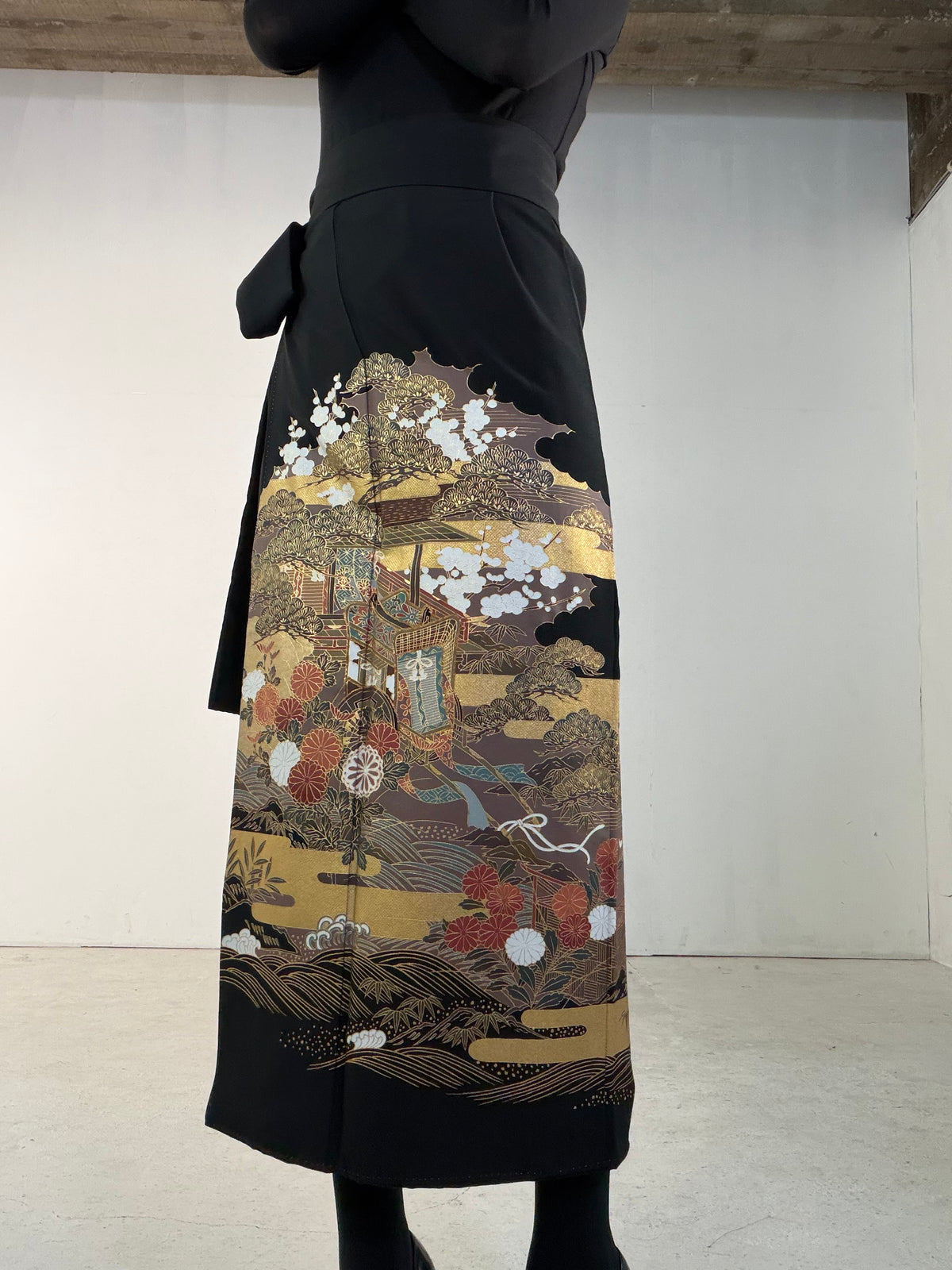 EDO-ZUMA SKIRT UPCYCLED FROM JAPANESE KIMONO "EDO064"