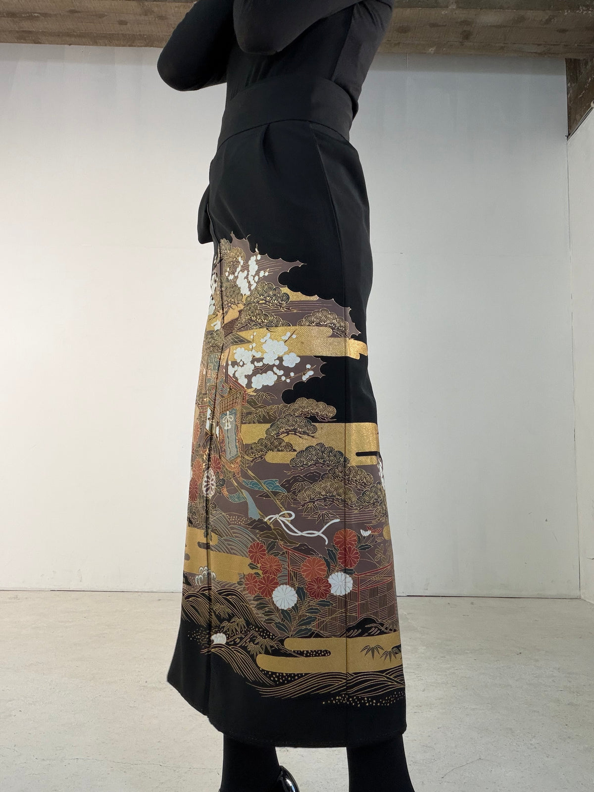 EDO-ZUMA SKIRT UPCYCLED FROM JAPANESE KIMONO "EDO064"