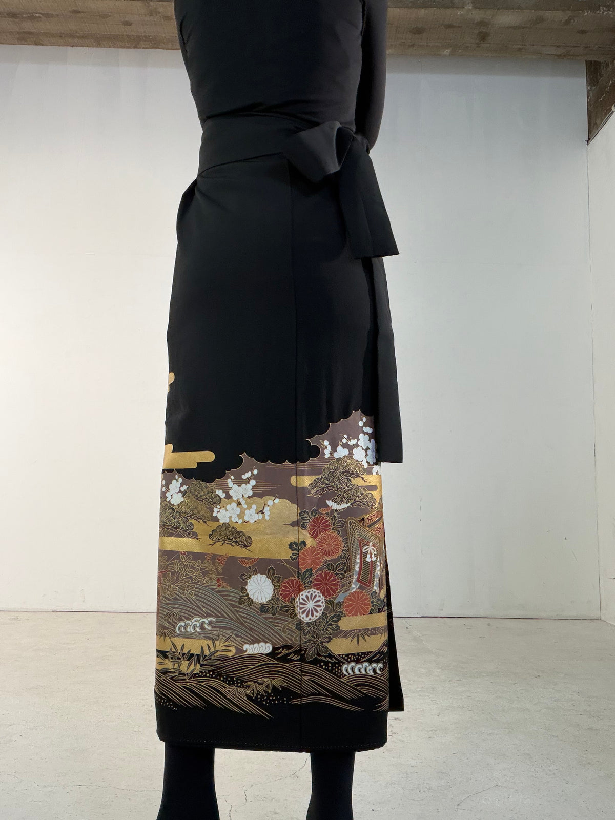 EDO-ZUMA SKIRT UPCYCLED FROM JAPANESE KIMONO "EDO064"