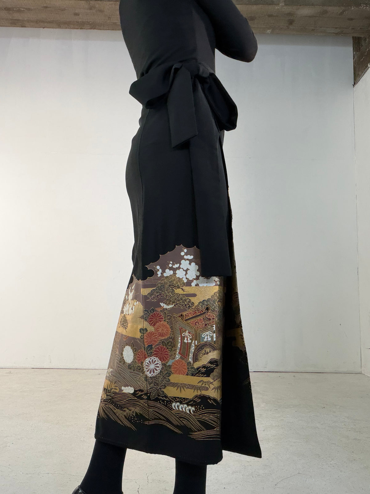 EDO-ZUMA SKIRT UPCYCLED FROM JAPANESE KIMONO "EDO064"