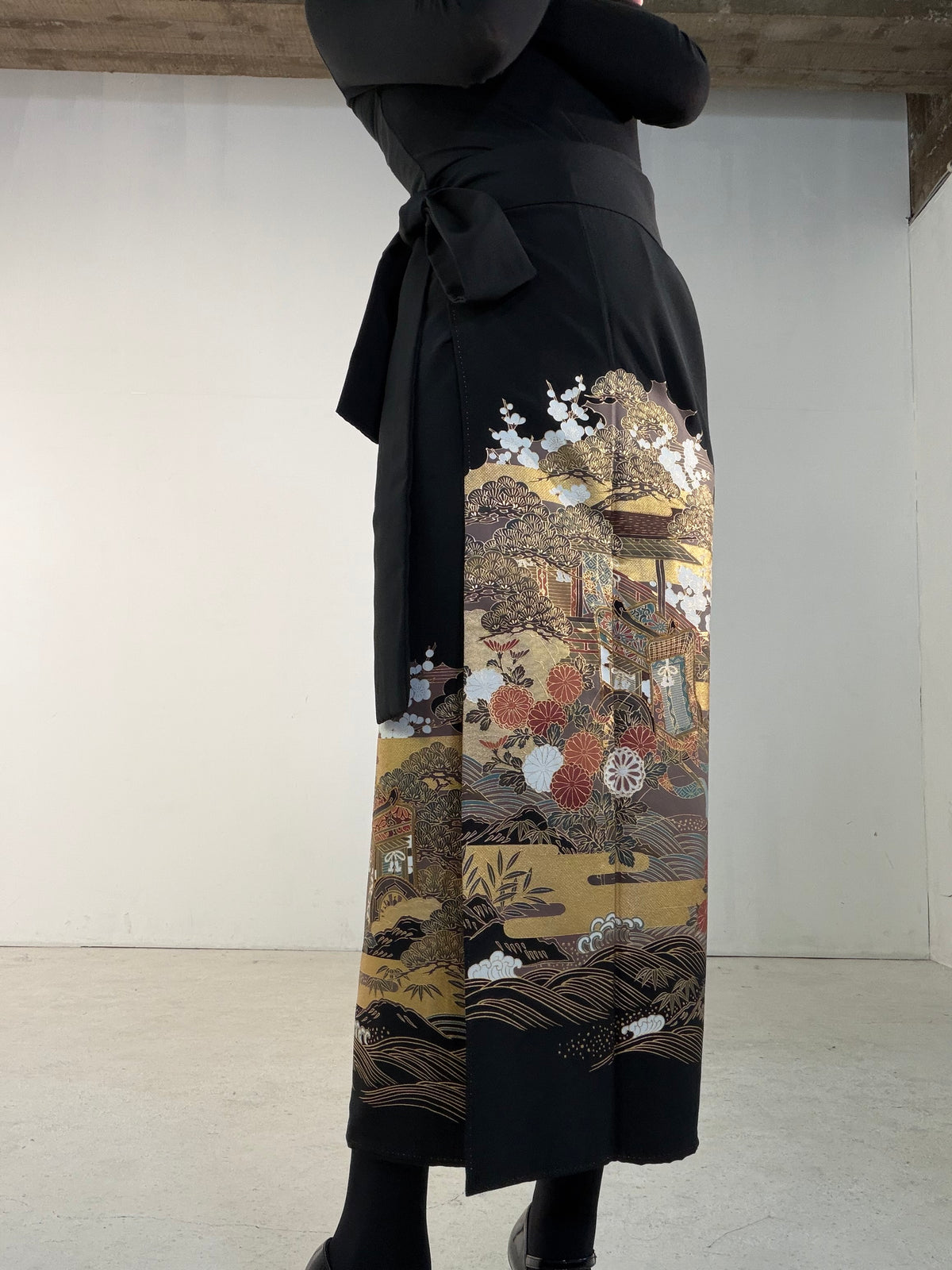 EDO-ZUMA SKIRT UPCYCLED FROM JAPANESE KIMONO "EDO064"