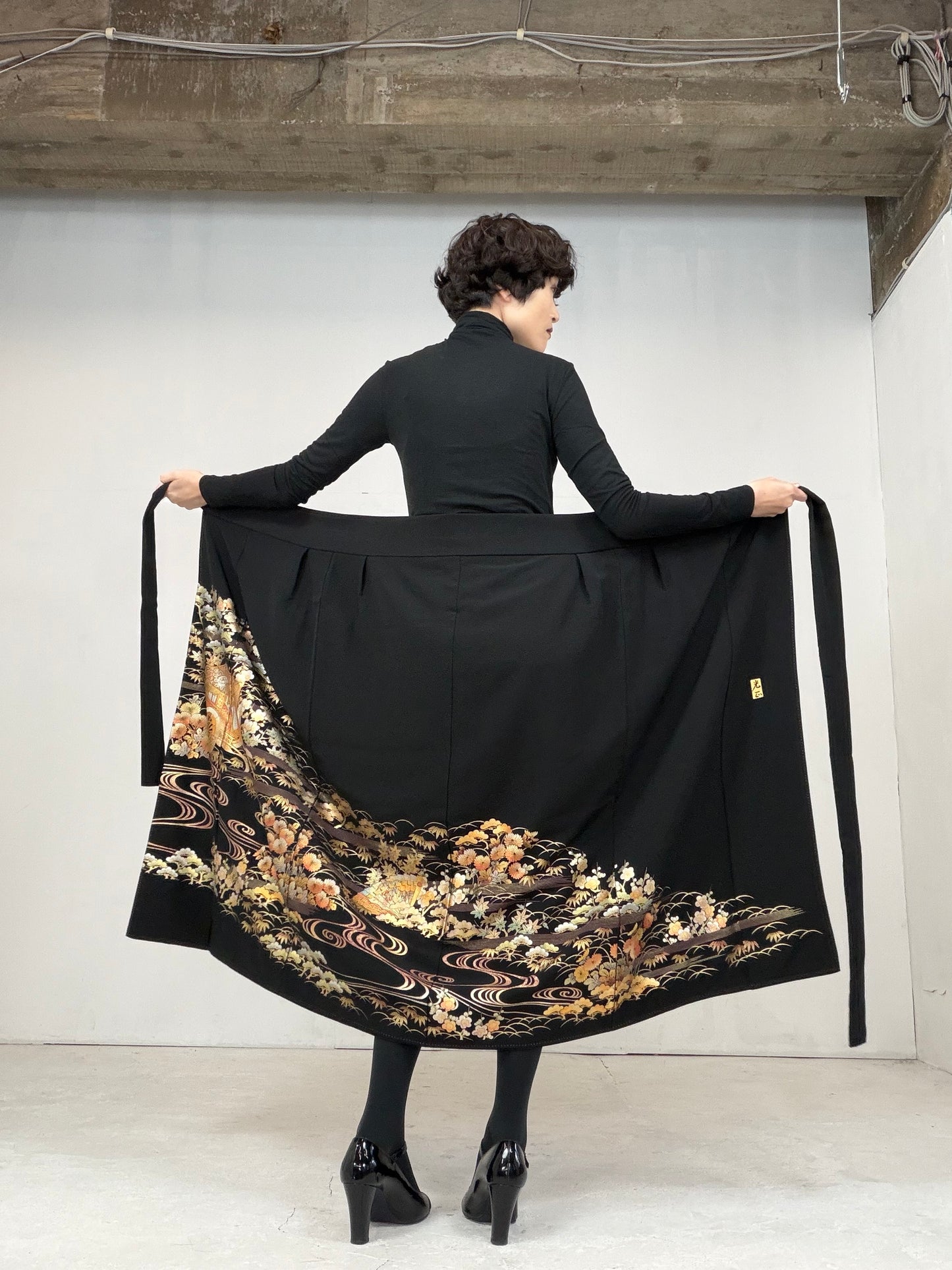 EDO-ZUMA SKIRT UPCYCLED FROM JAPANESE KIMONO "019"