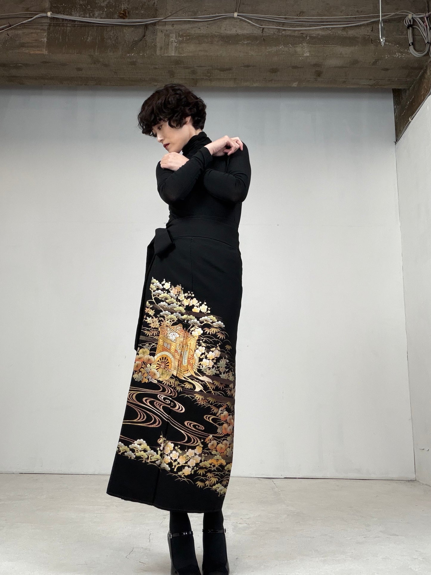 EDO-ZUMA SKIRT UPCYCLED FROM JAPANESE KIMONO "019"