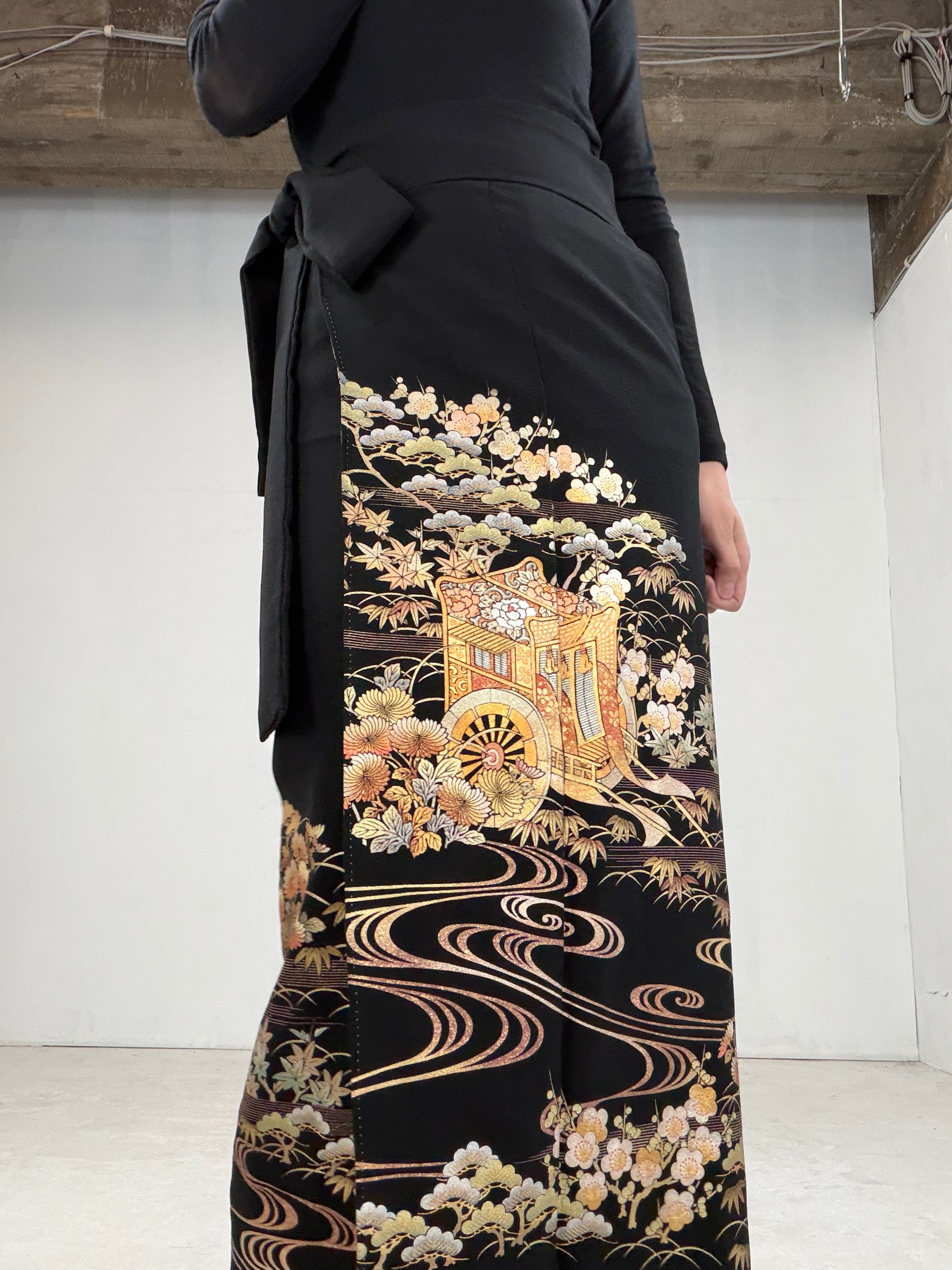 EDO-ZUMA SKIRT UPCYCLED FROM JAPANESE KIMONO 