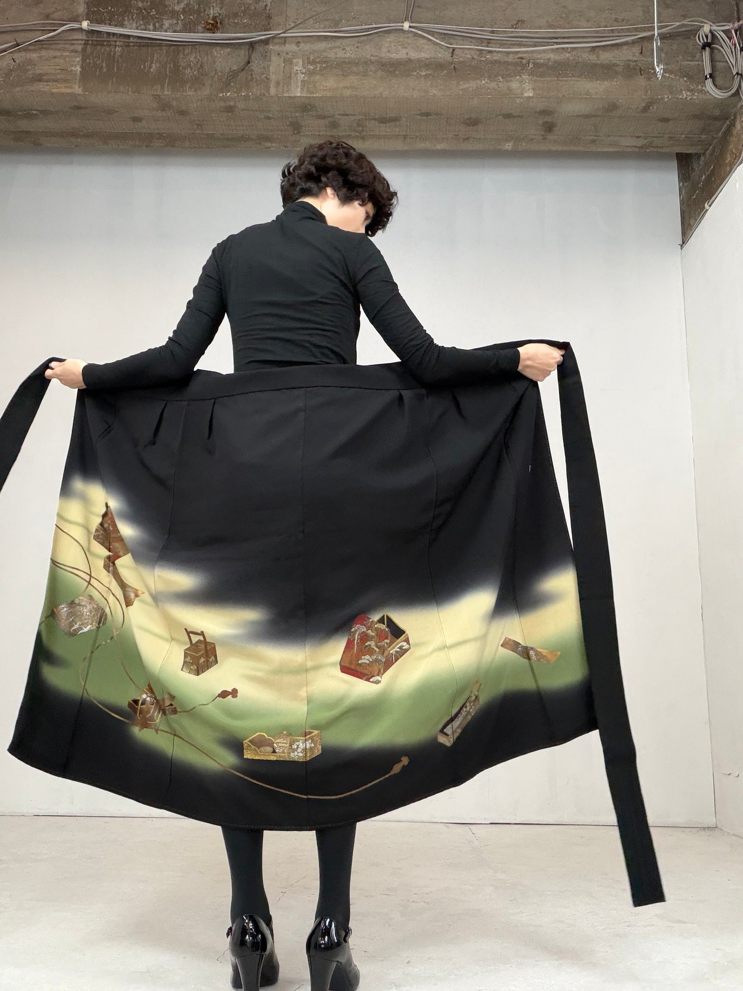 EDO-ZUMA SKIRT UPCYCLED FROM JAPANESE KIMONO "018"