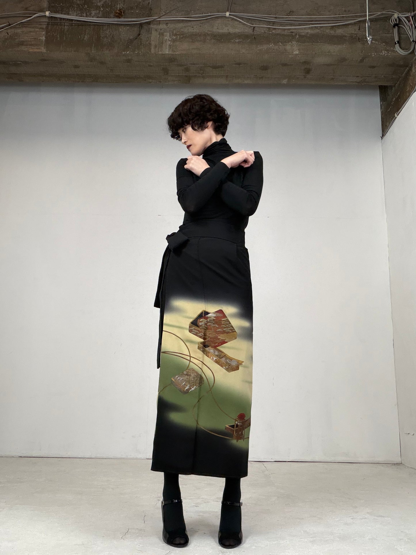 EDO-ZUMA SKIRT UPCYCLED FROM JAPANESE KIMONO "018"