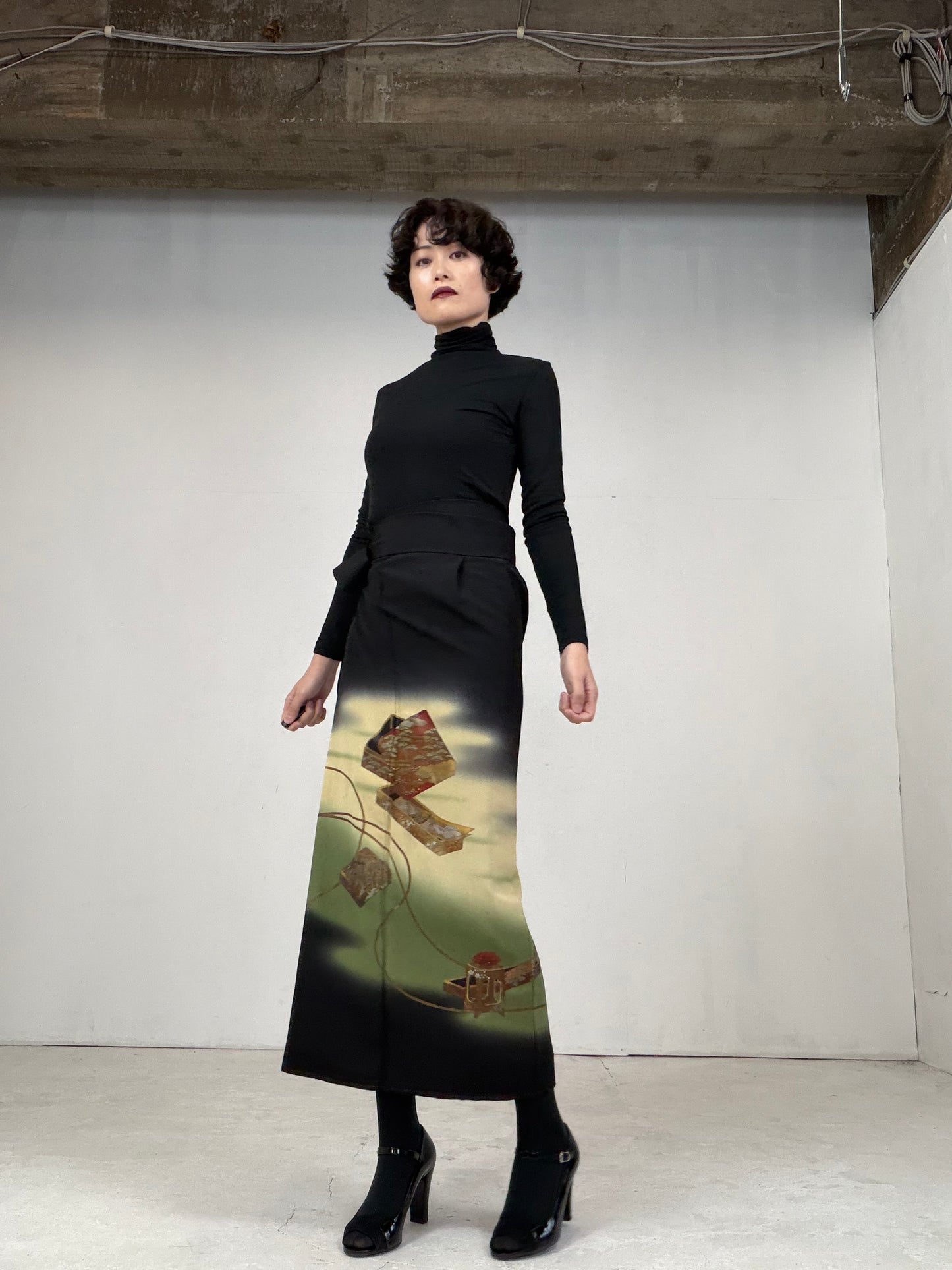 EDO-ZUMA SKIRT UPCYCLED FROM JAPANESE KIMONO "018"
