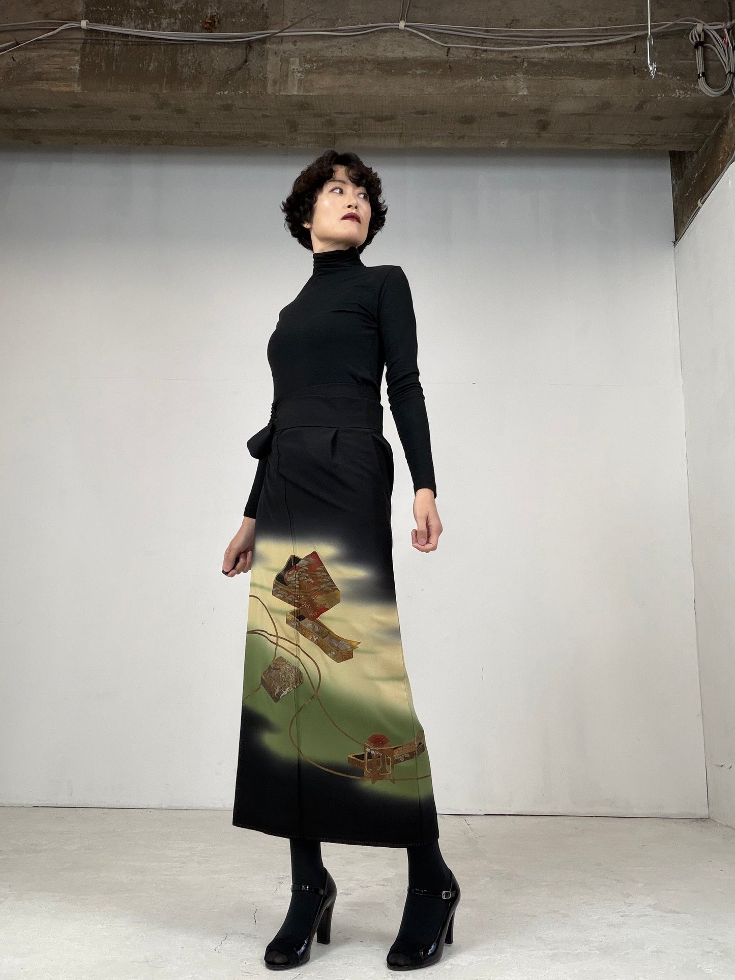EDO-ZUMA SKIRT UPCYCLED FROM JAPANESE KIMONO "018"