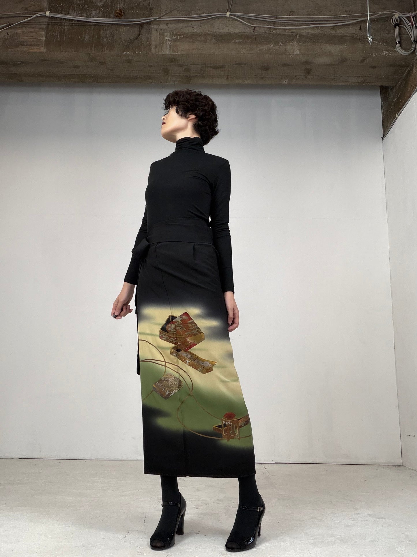 EDO-ZUMA SKIRT UPCYCLED FROM JAPANESE KIMONO "018"