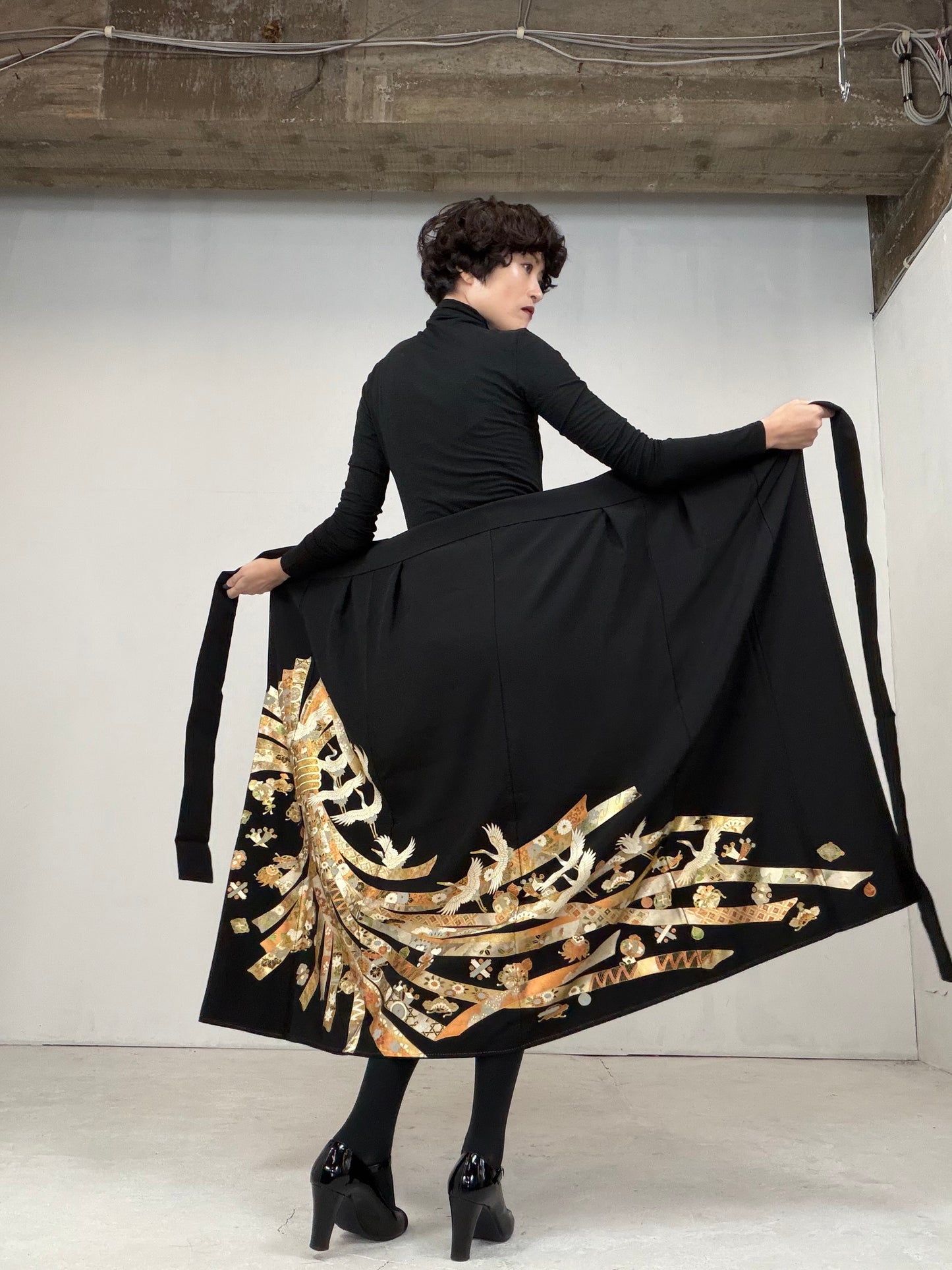 EDO-ZUMA SKIRT UPCYCLED FROM JAPANESE KIMONO "017"