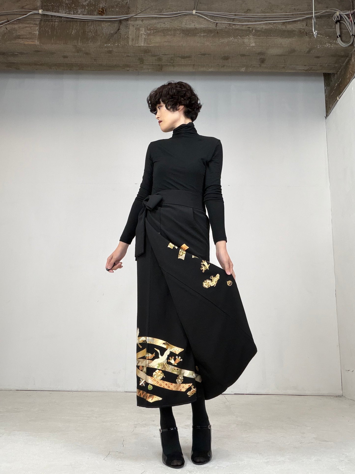 EDO-ZUMA SKIRT UPCYCLED FROM JAPANESE KIMONO "017"