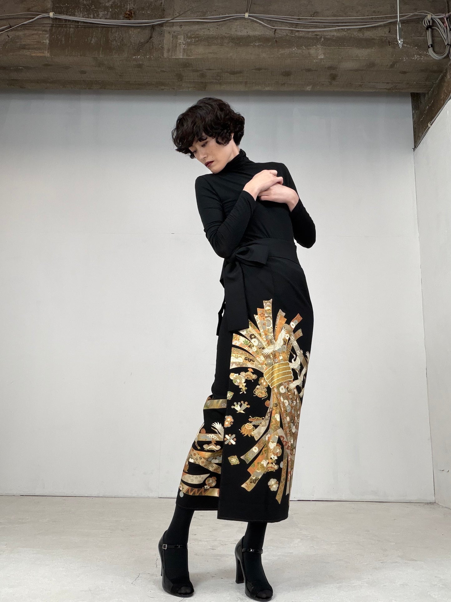 EDO-ZUMA SKIRT UPCYCLED FROM JAPANESE KIMONO "017"