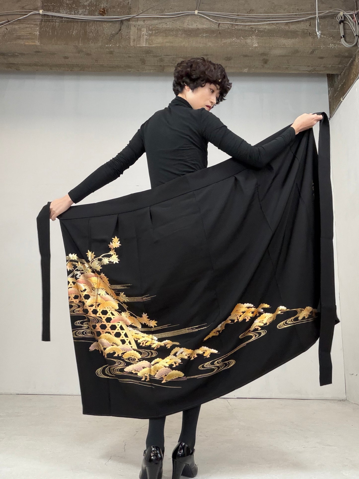 EDO-ZUMA SKIRT UPCYCLED FROM JAPANESE KIMONO "016"