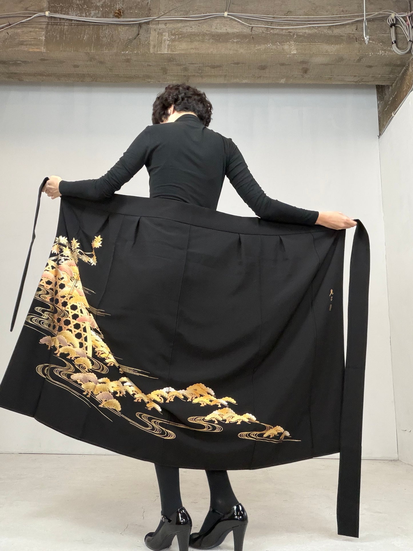 EDO-ZUMA SKIRT UPCYCLED FROM JAPANESE KIMONO "016"