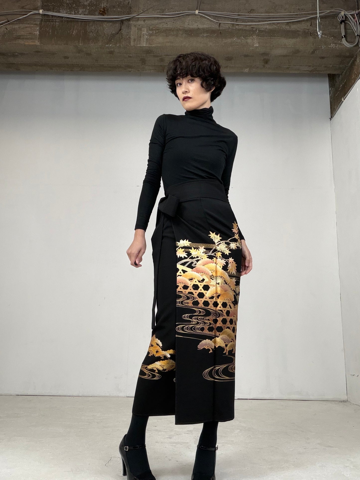 EDO-ZUMA SKIRT UPCYCLED FROM JAPANESE KIMONO "016"