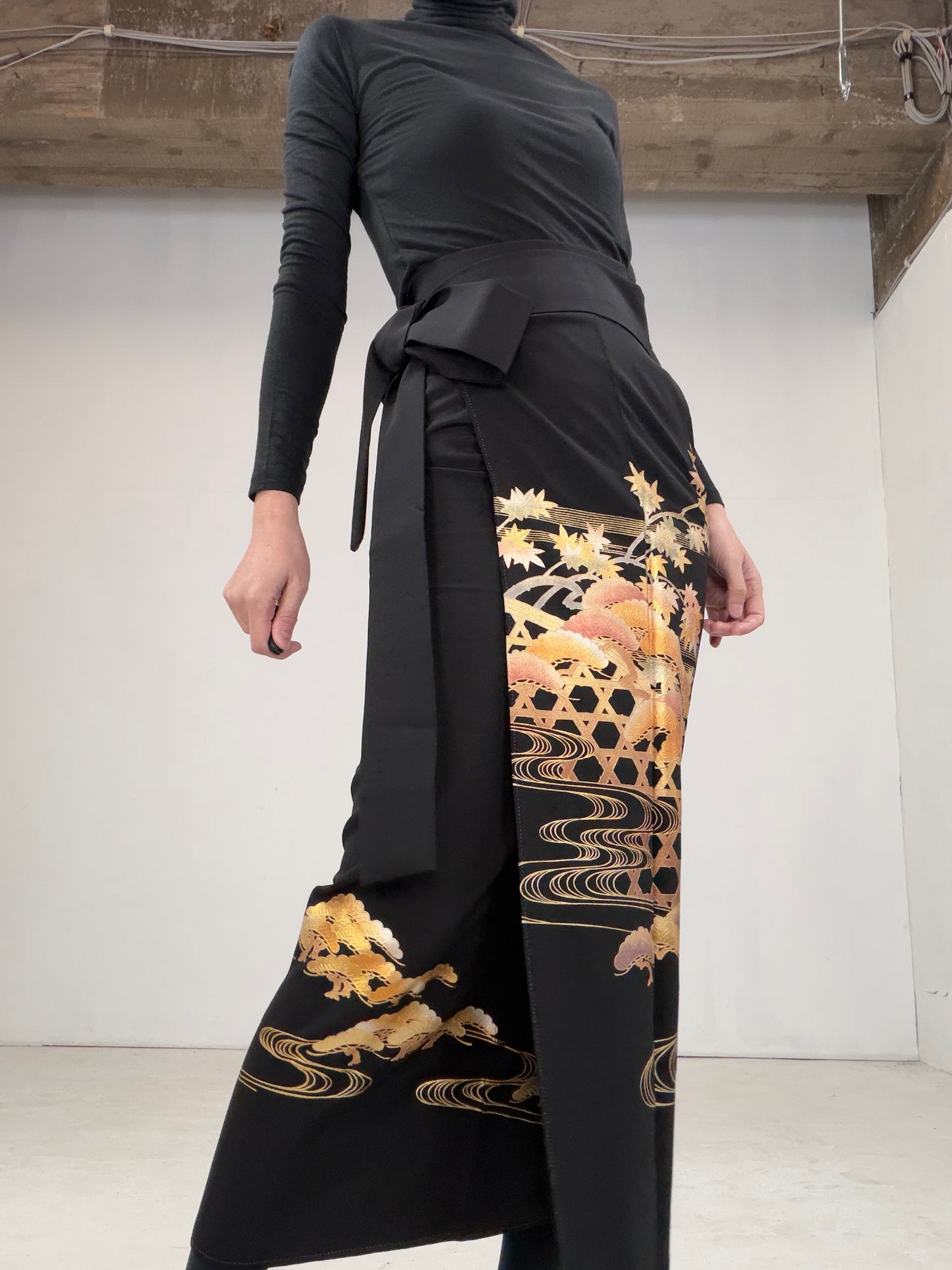 EDO-ZUMA SKIRT UPCYCLED FROM JAPANESE KIMONO "016"