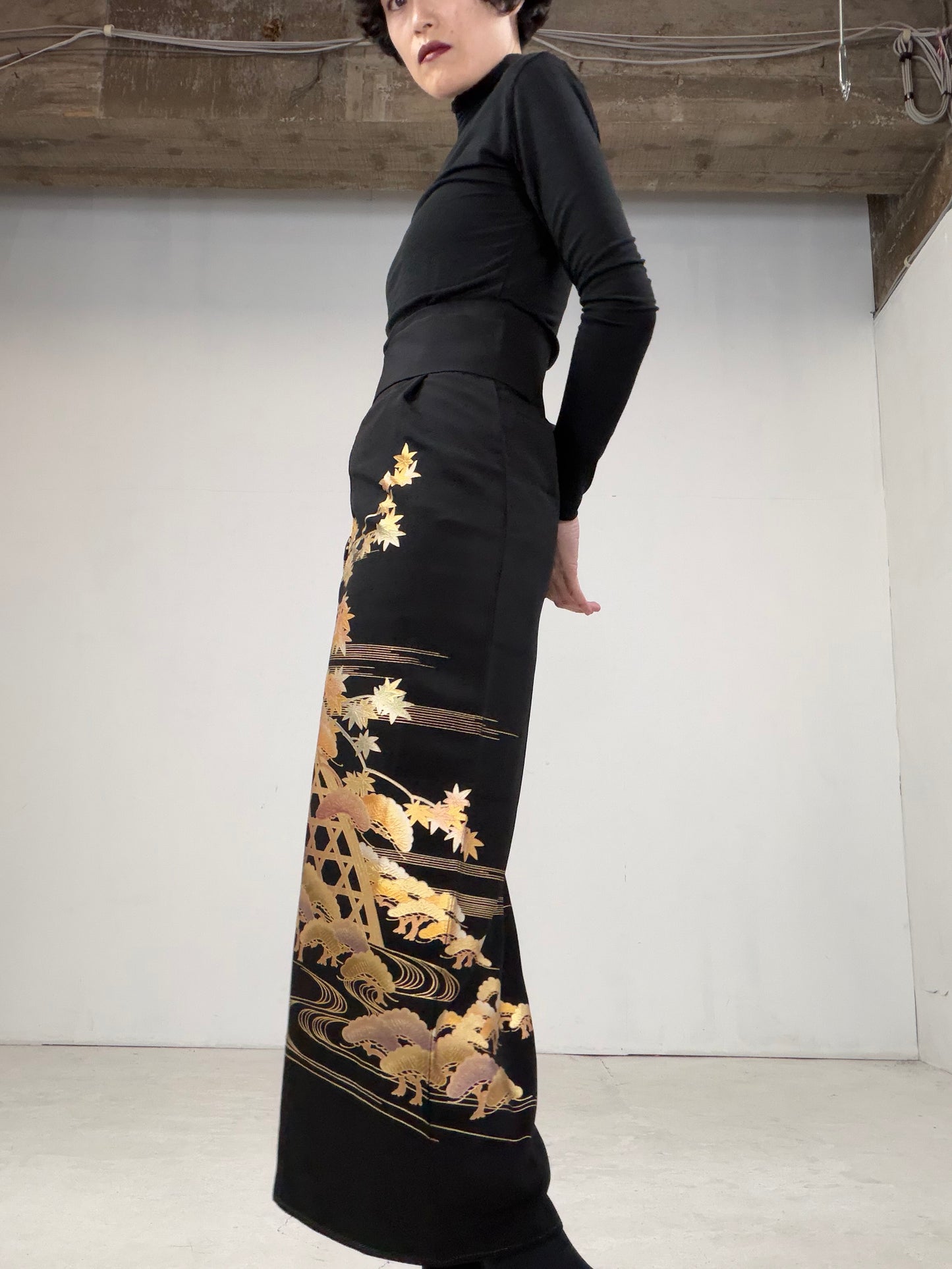 EDO-ZUMA SKIRT UPCYCLED FROM JAPANESE KIMONO "016"