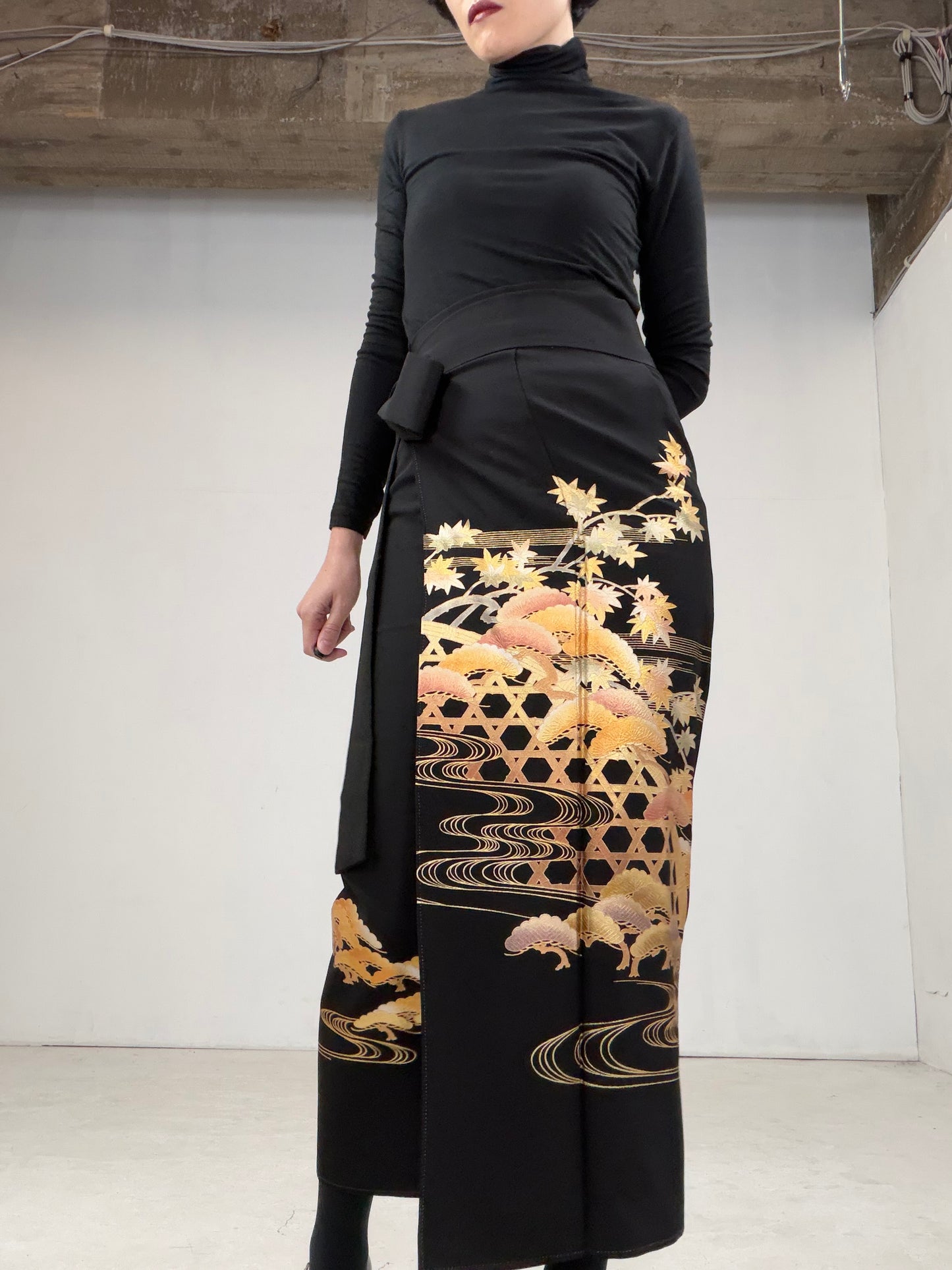 EDO-ZUMA SKIRT UPCYCLED FROM JAPANESE KIMONO "016"