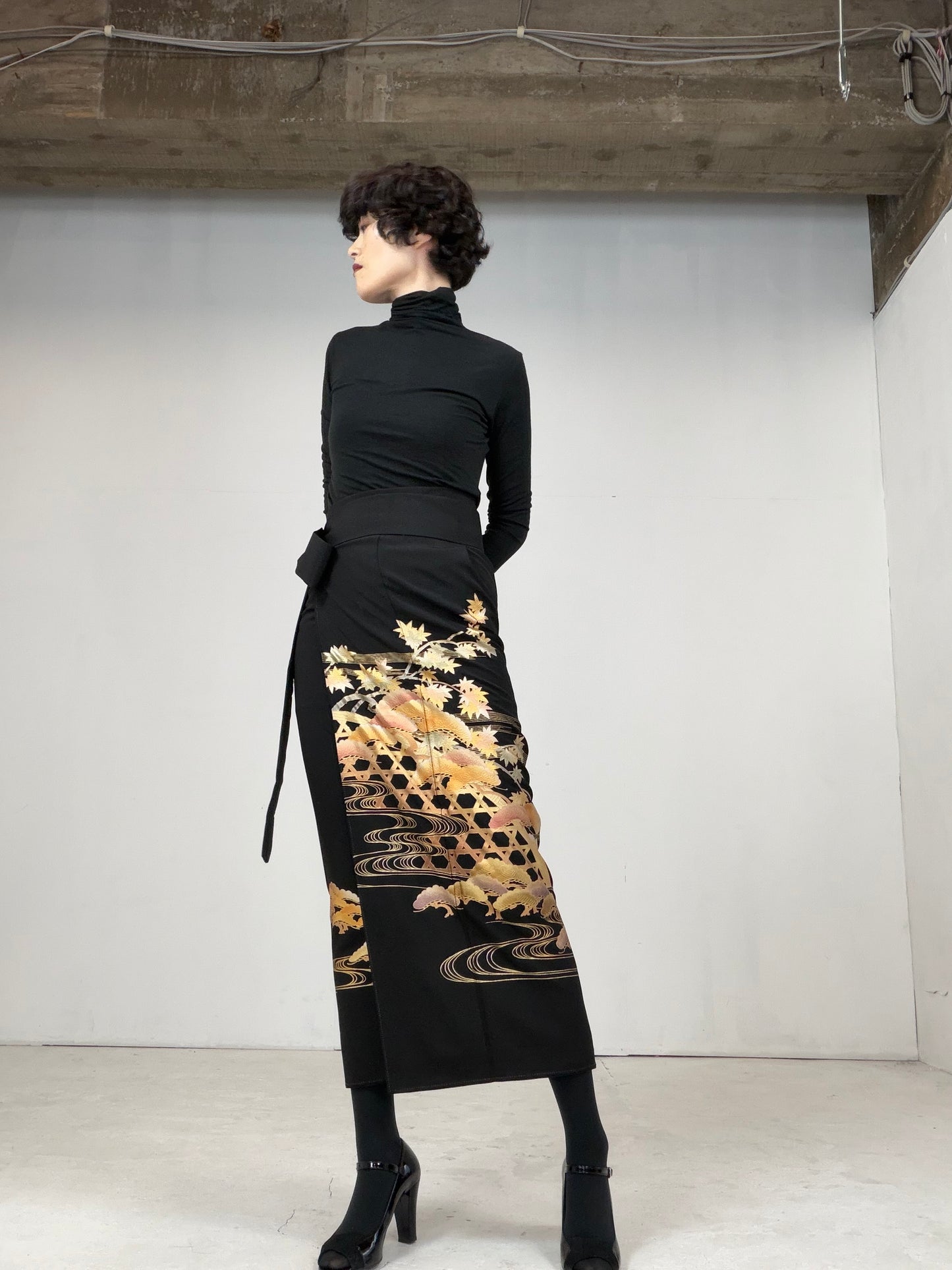 EDO-ZUMA SKIRT UPCYCLED FROM JAPANESE KIMONO "016"