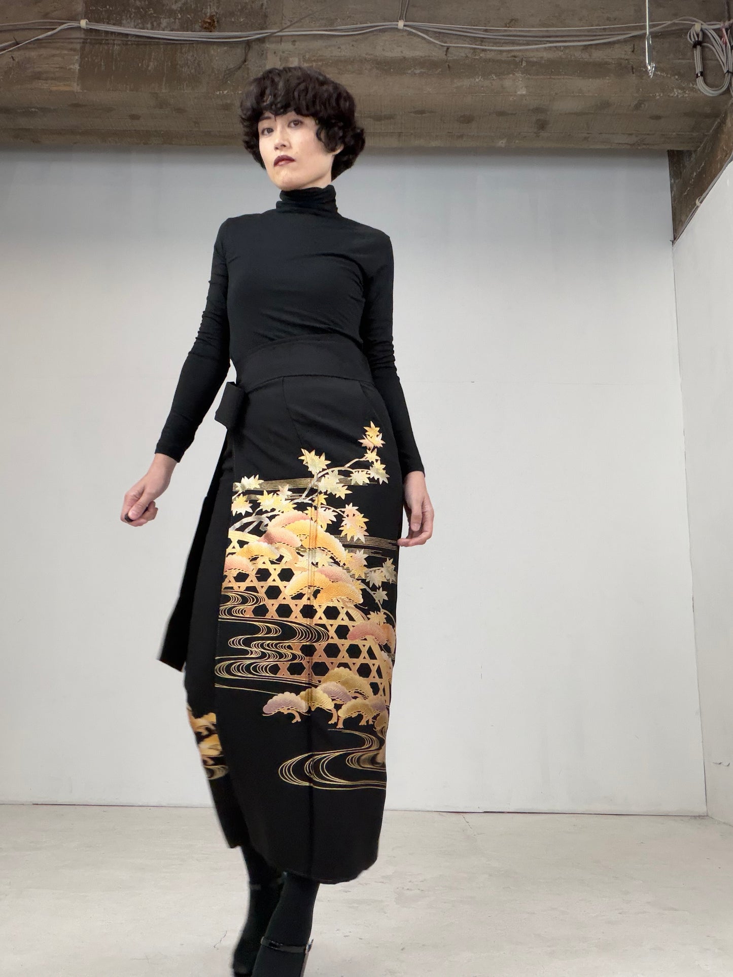 EDO-ZUMA SKIRT UPCYCLED FROM JAPANESE KIMONO "016"