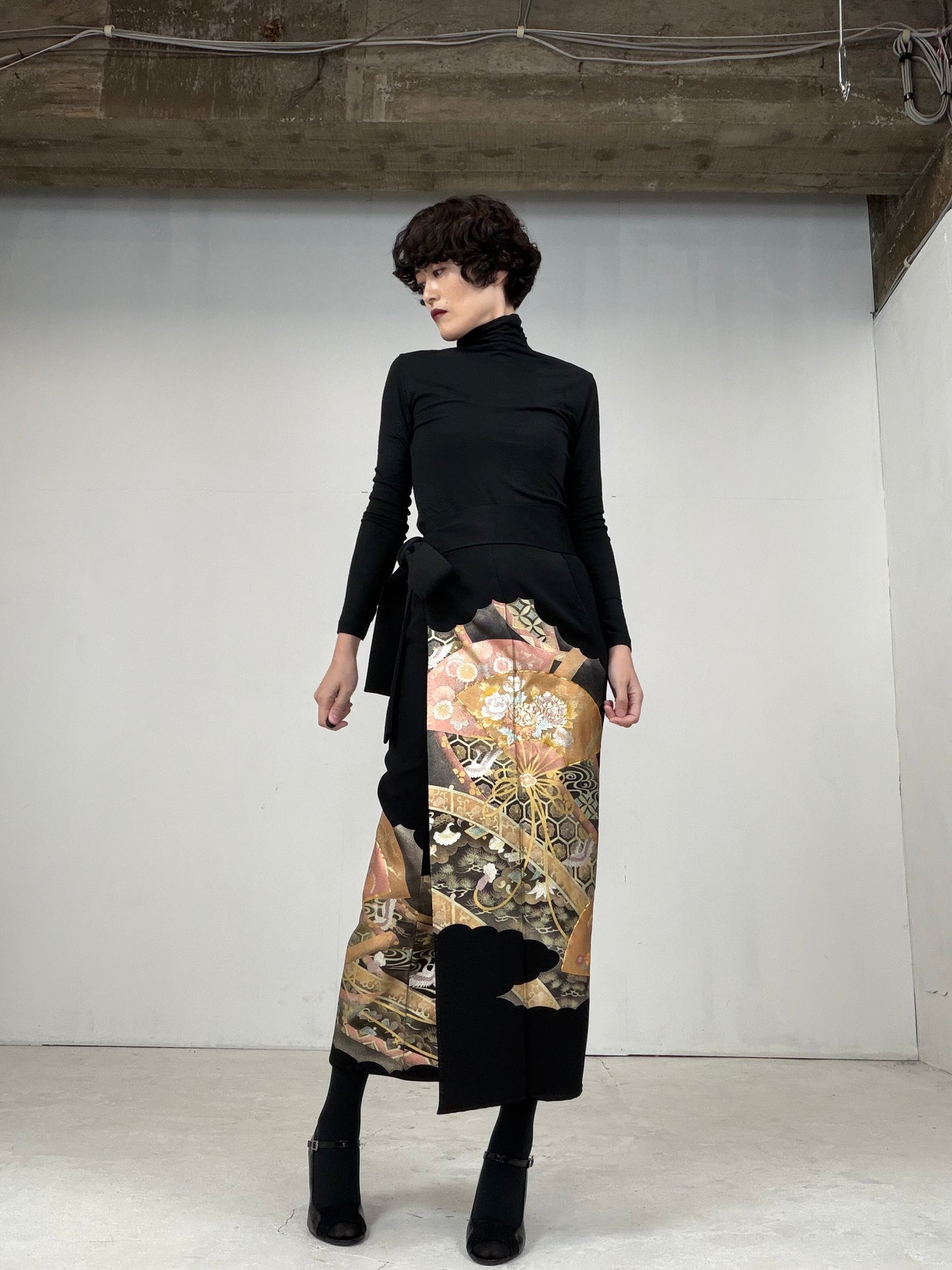 EDO-ZUMA SKIRT UPCYCLED FROM JAPANESE KIMONO "014"