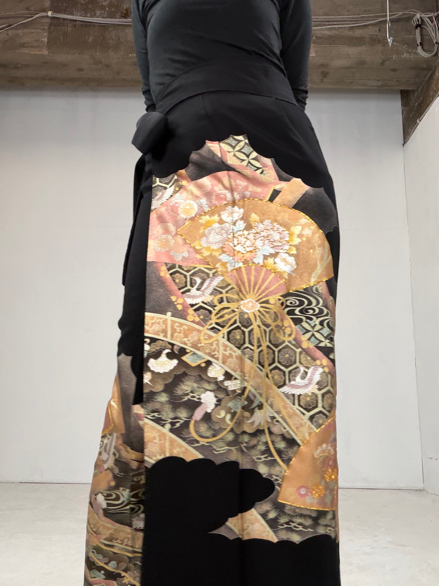 EDO-ZUMA SKIRT UPCYCLED FROM JAPANESE KIMONO "014"