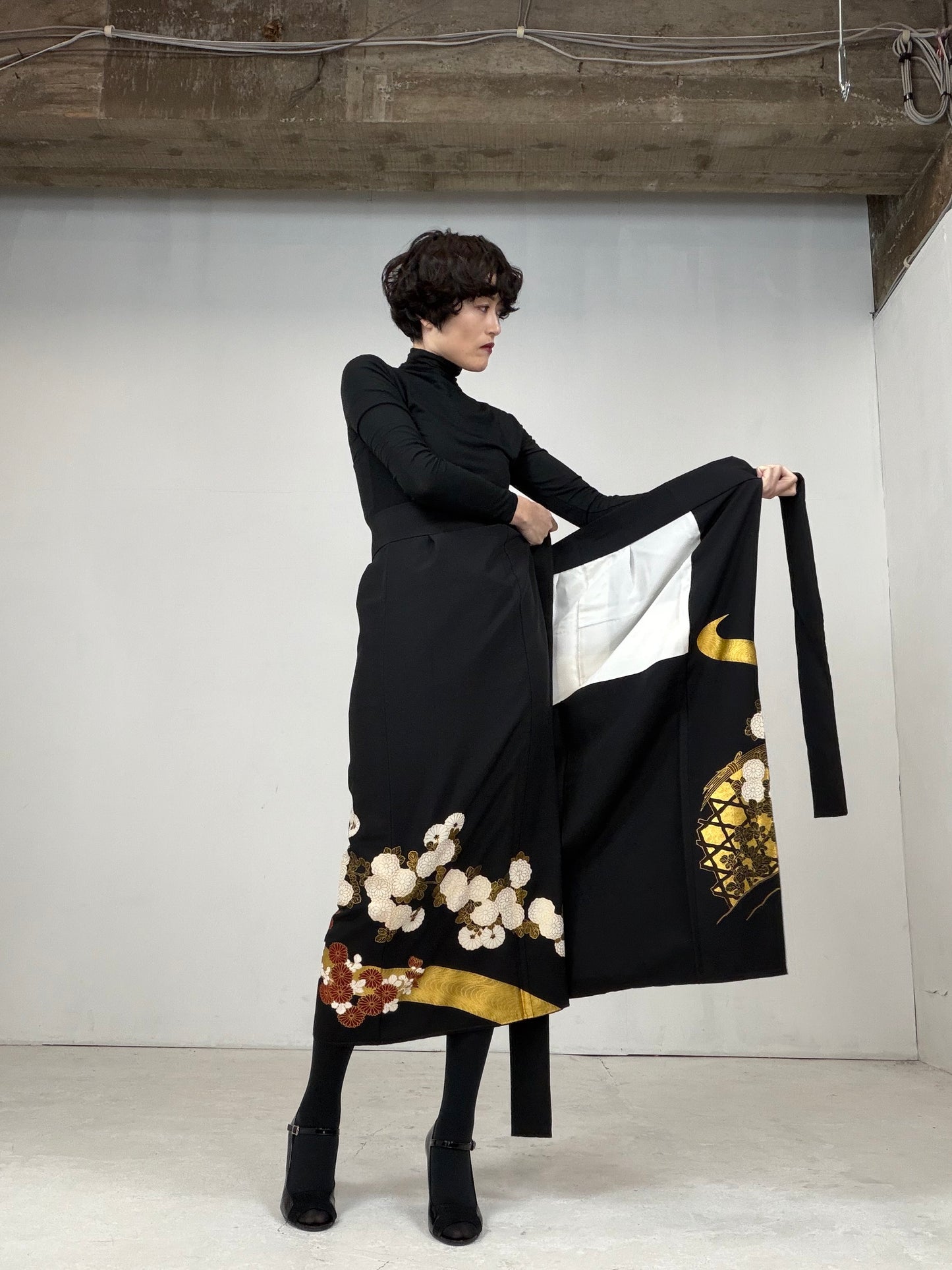 EDO-ZUMA SKIRT UPCYCLED FROM JAPANESE KIMONO "013"