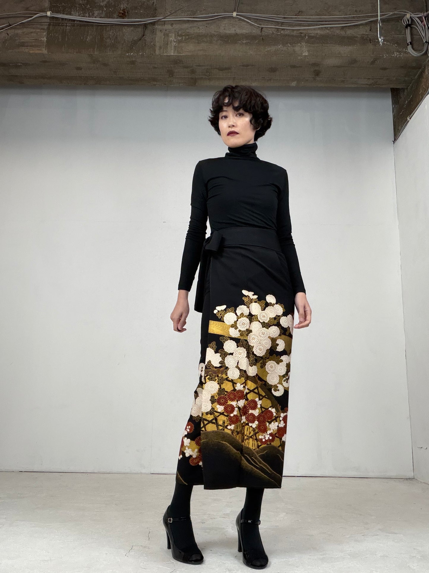 EDO-ZUMA SKIRT UPCYCLED FROM JAPANESE KIMONO "013"