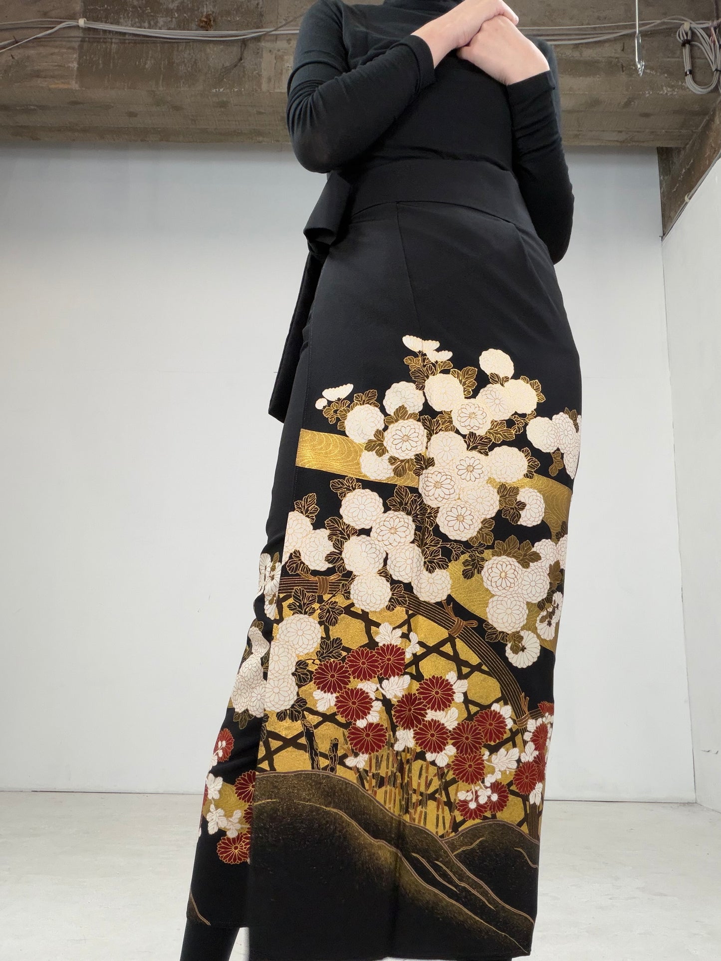 EDO-ZUMA SKIRT UPCYCLED FROM JAPANESE KIMONO "013"