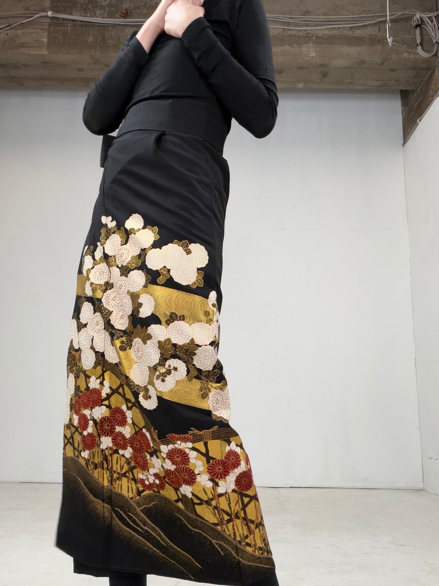 EDO-ZUMA SKIRT UPCYCLED FROM JAPANESE KIMONO "013"