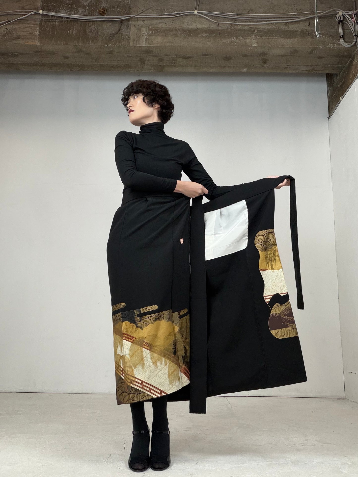 EDO-ZUMA SKIRT UPCYCLED FROM JAPANESE KIMONO "012"*damage