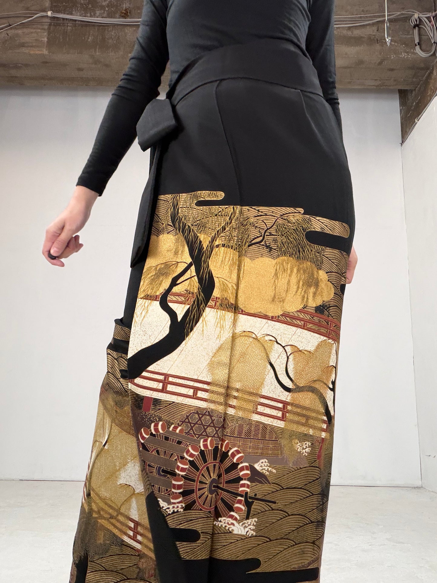 EDO-ZUMA SKIRT UPCYCLED FROM JAPANESE KIMONO "012"*damage