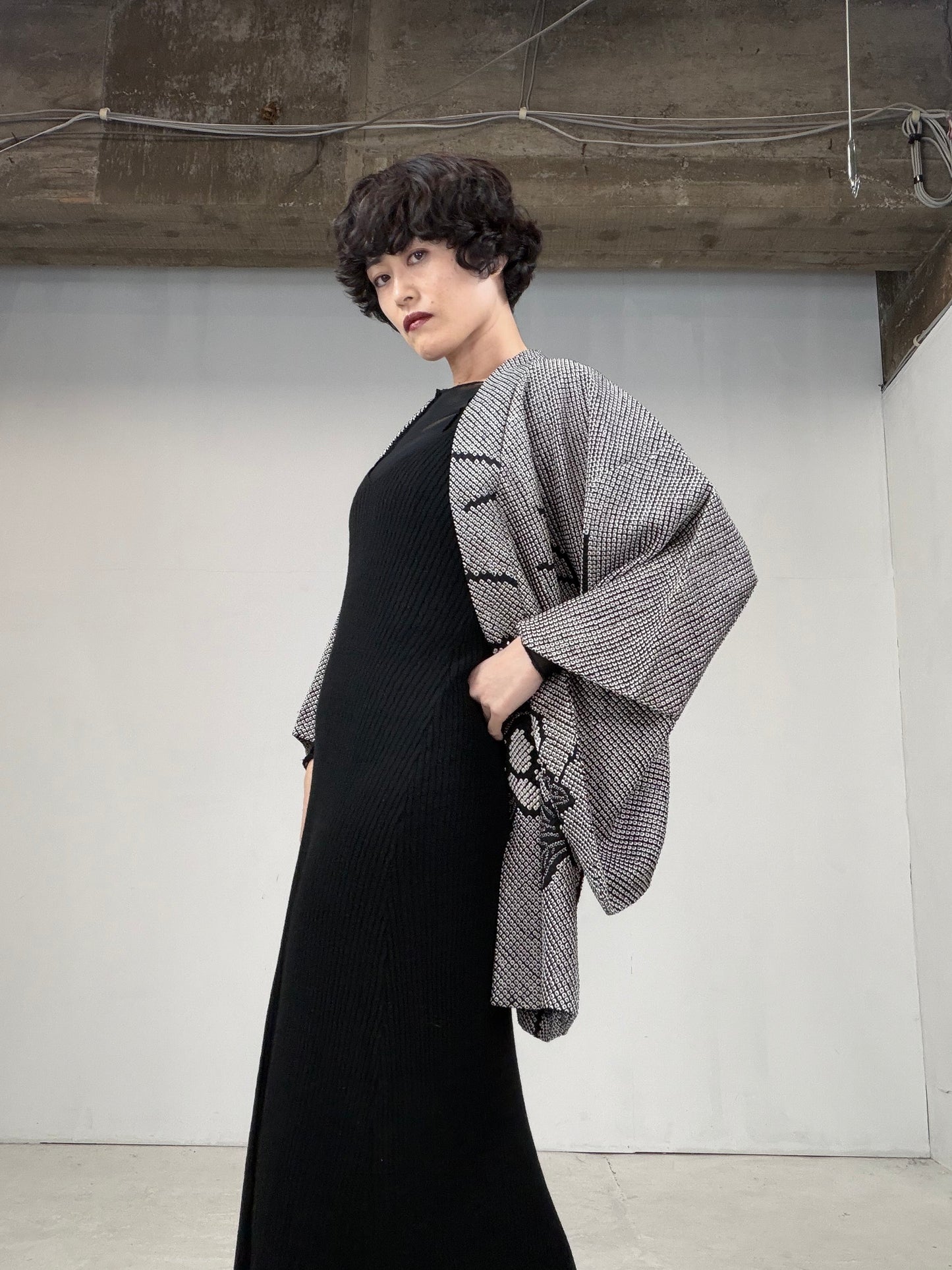 VINTAGE SHIBORI HAORI "black flower"